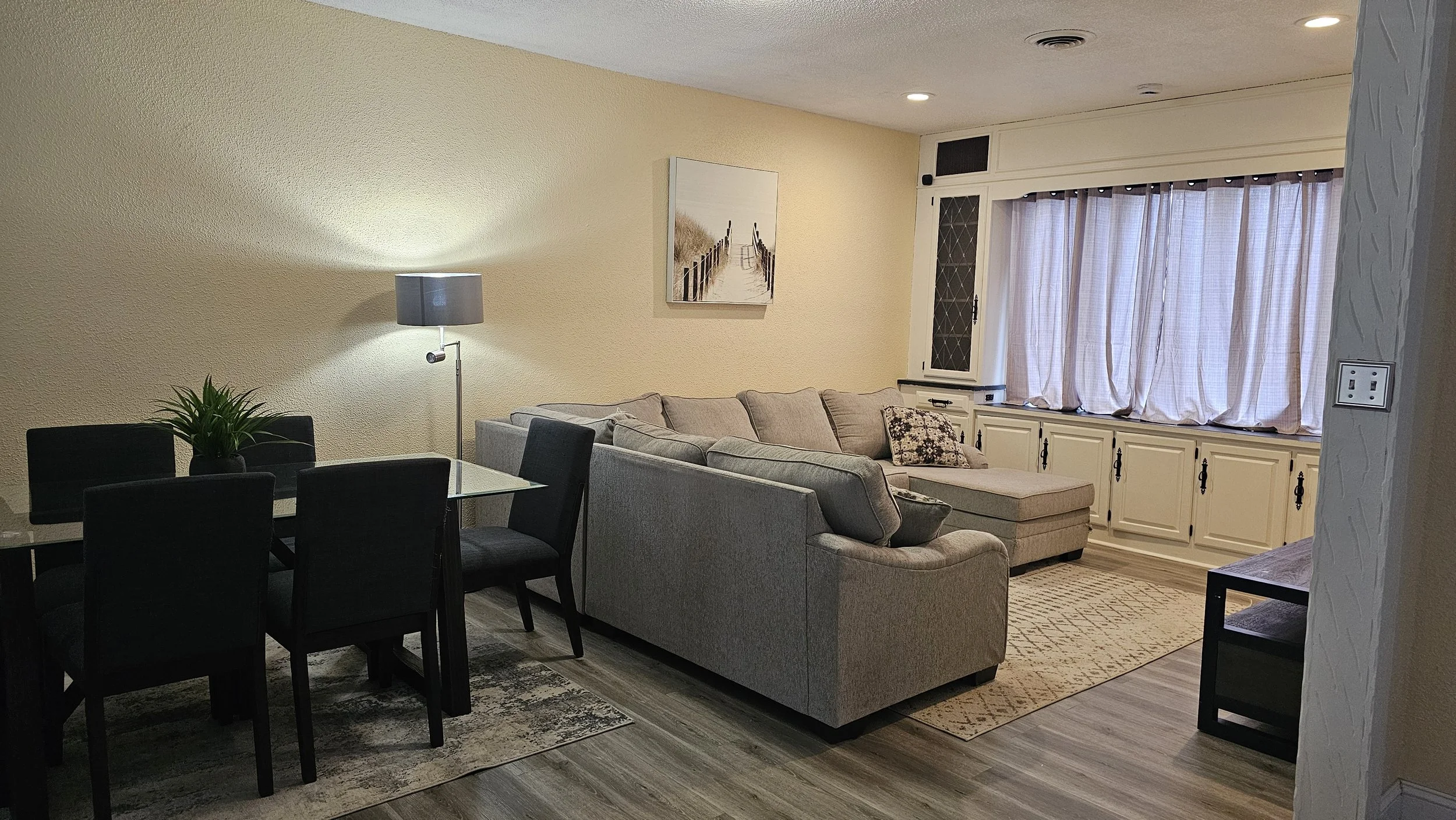living dining1.jpg