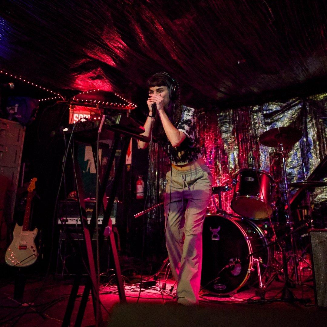 (Pt. 3) @eeno.t.wa kicking off the show in style, bringing all the vibes at L'H&eacute;misph&egrave;re, Montreal | July 21st, 2024

#photography #livemusicphotography #livemusicphotographer #montrealmusic #montrealmusicscene