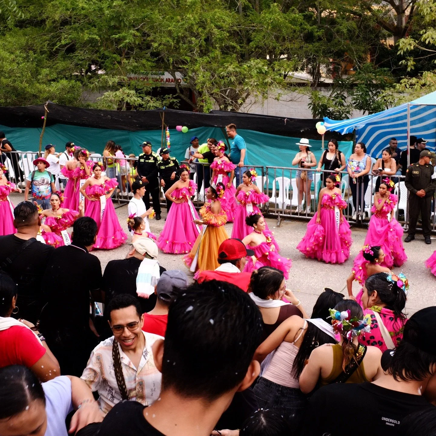 First round of parades at the Fiestas Del 20 Enero in Sincelejo, Colombia | 1.16.26

📸 Fujifilm X100

#sincelejo #colombia #fiestasdel20deenero