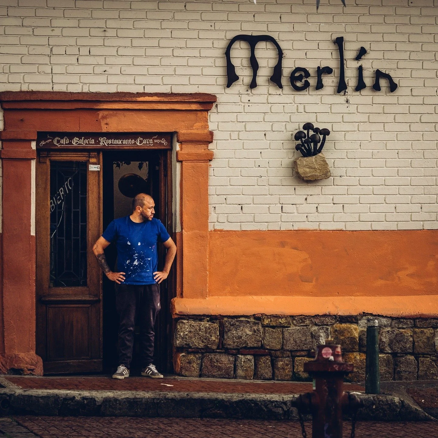 Fresh article, new home. Read "From Sun-Up to Pour-Down in Bogot&aacute;" on my website (ajkreates.com/blog) or by visiting the link in my bio.

#photography #streetphotography #bogota #colombia #om5markii