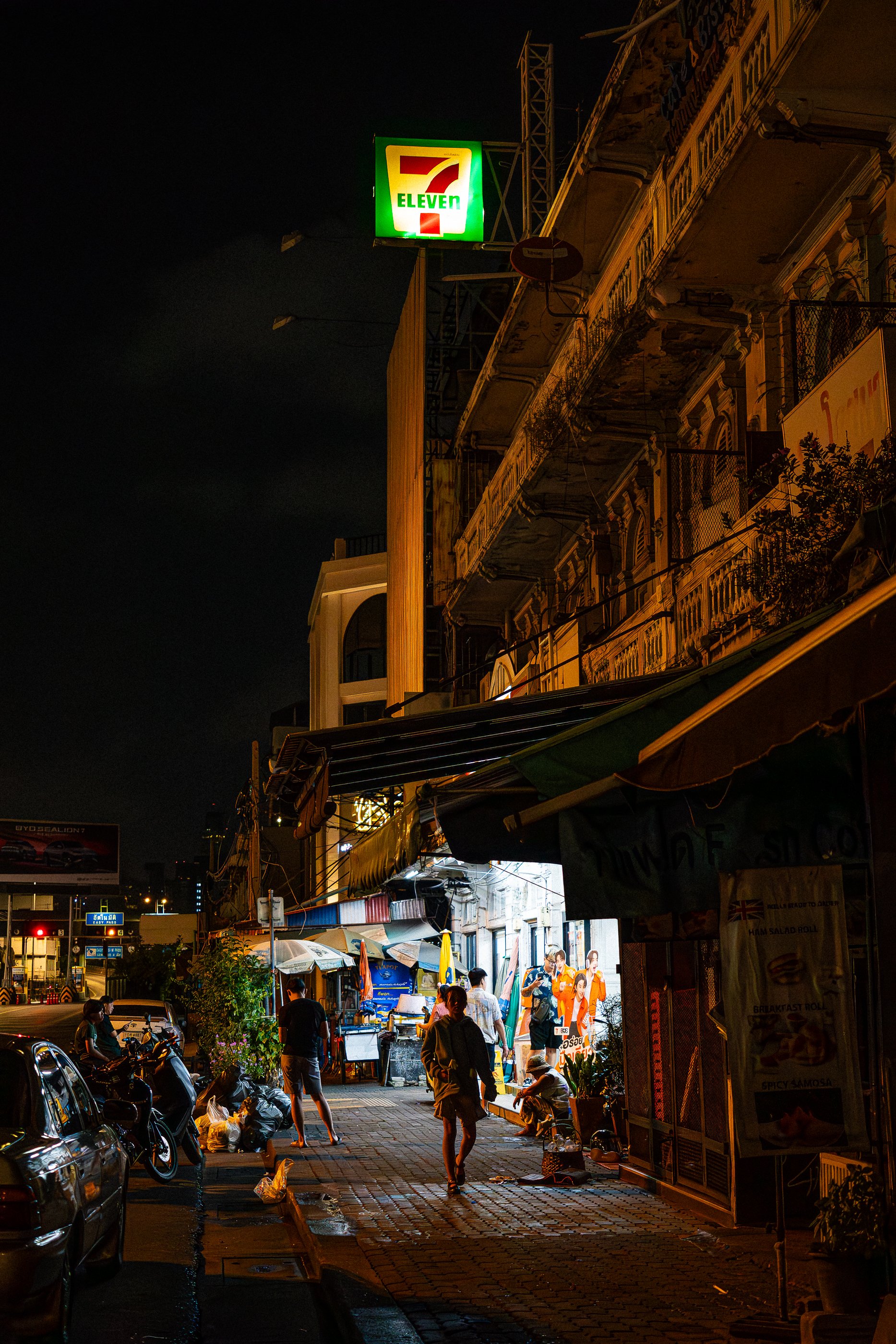 AustinJKettelhut_Bangkok_711_08802_250411_Low Res.jpg