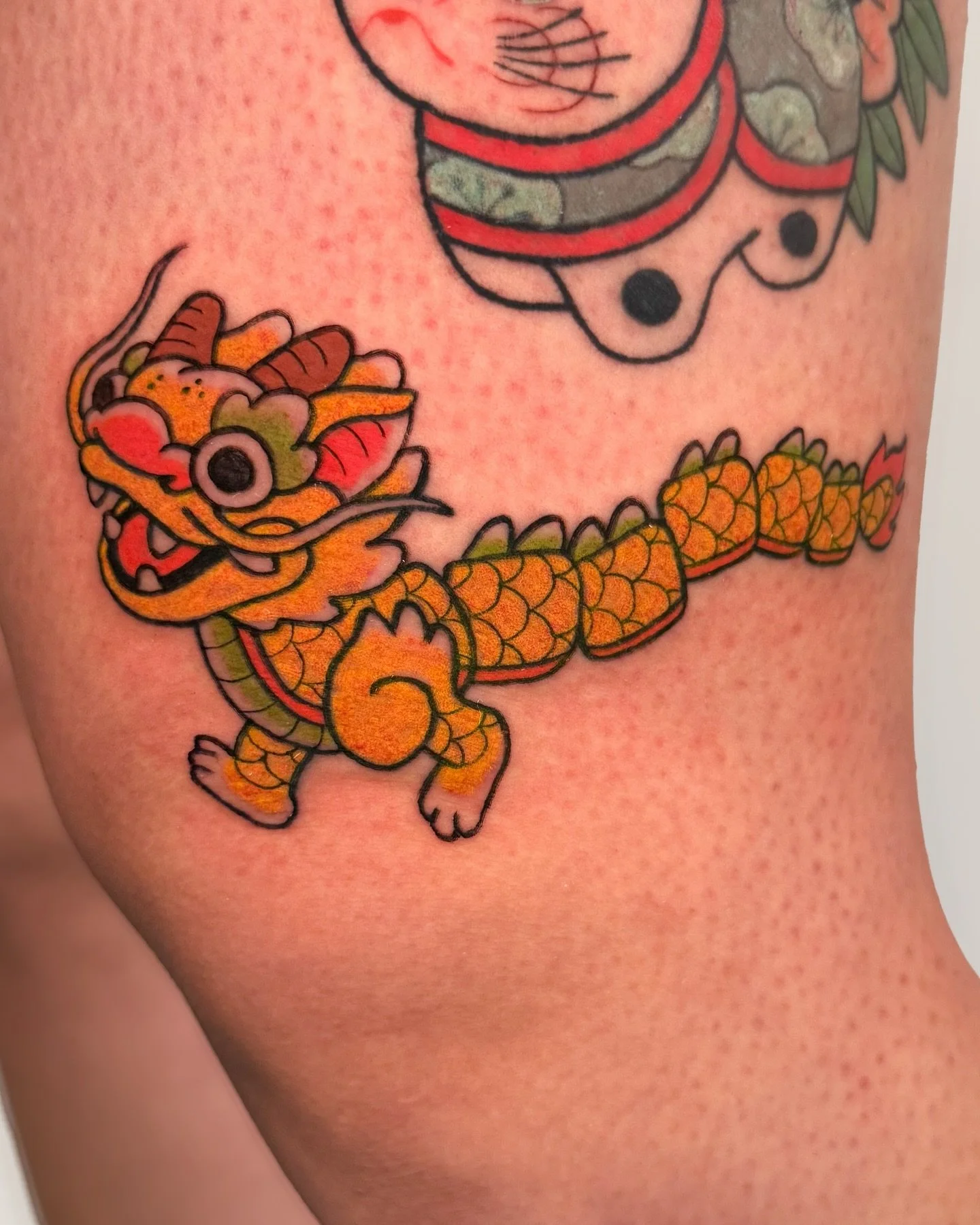 A Vietnamese water puppet dragon with two lil legs 🦵🐲🦵
.
.
.
#dragontattoo #vietnamesetattoo #sftattooartist