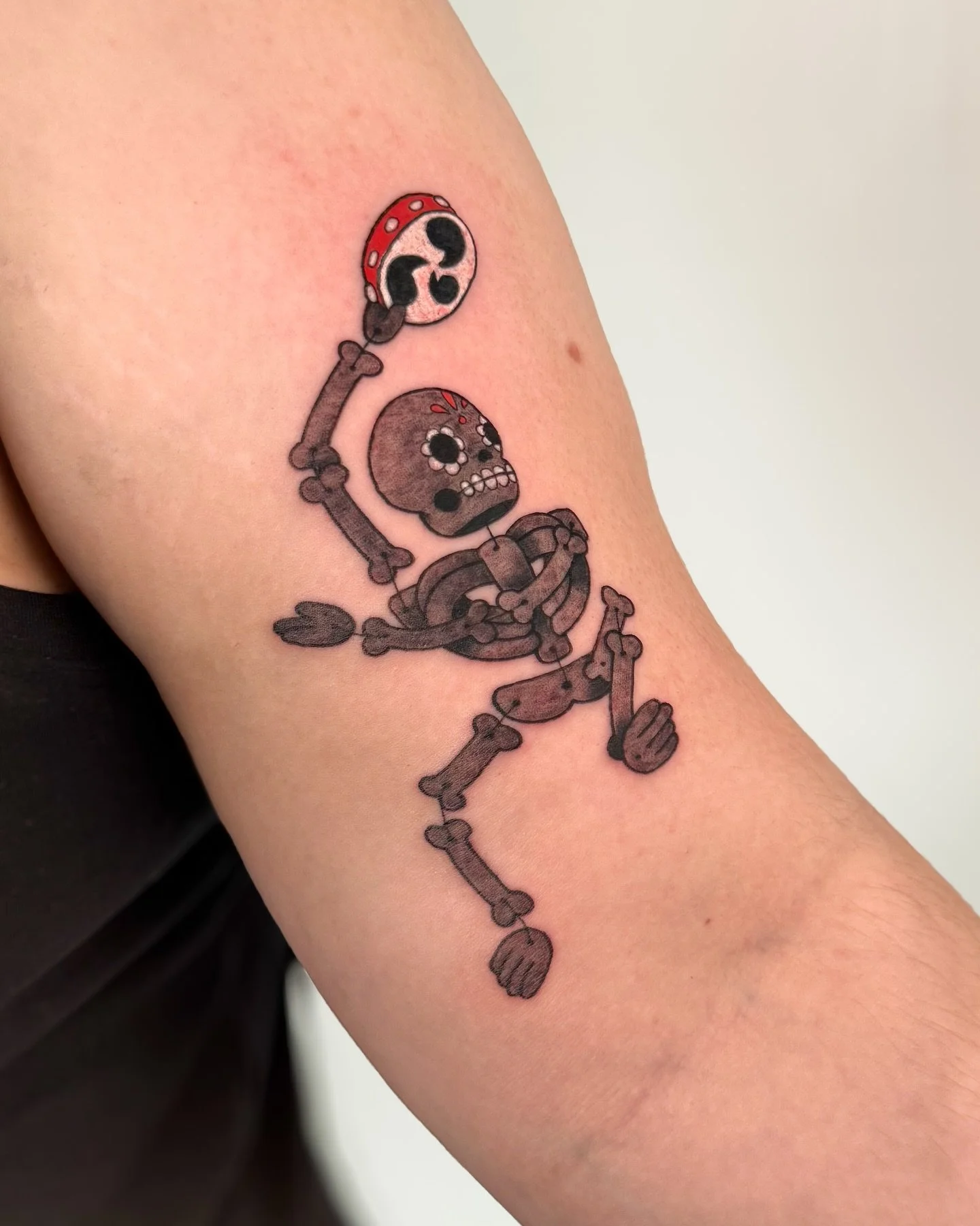 Day of the dead dancing skeleton for E! 💀🩻🥁
.
.
.
#dayofthedead #d&iacute;adelosmuertos #skeletontattoo