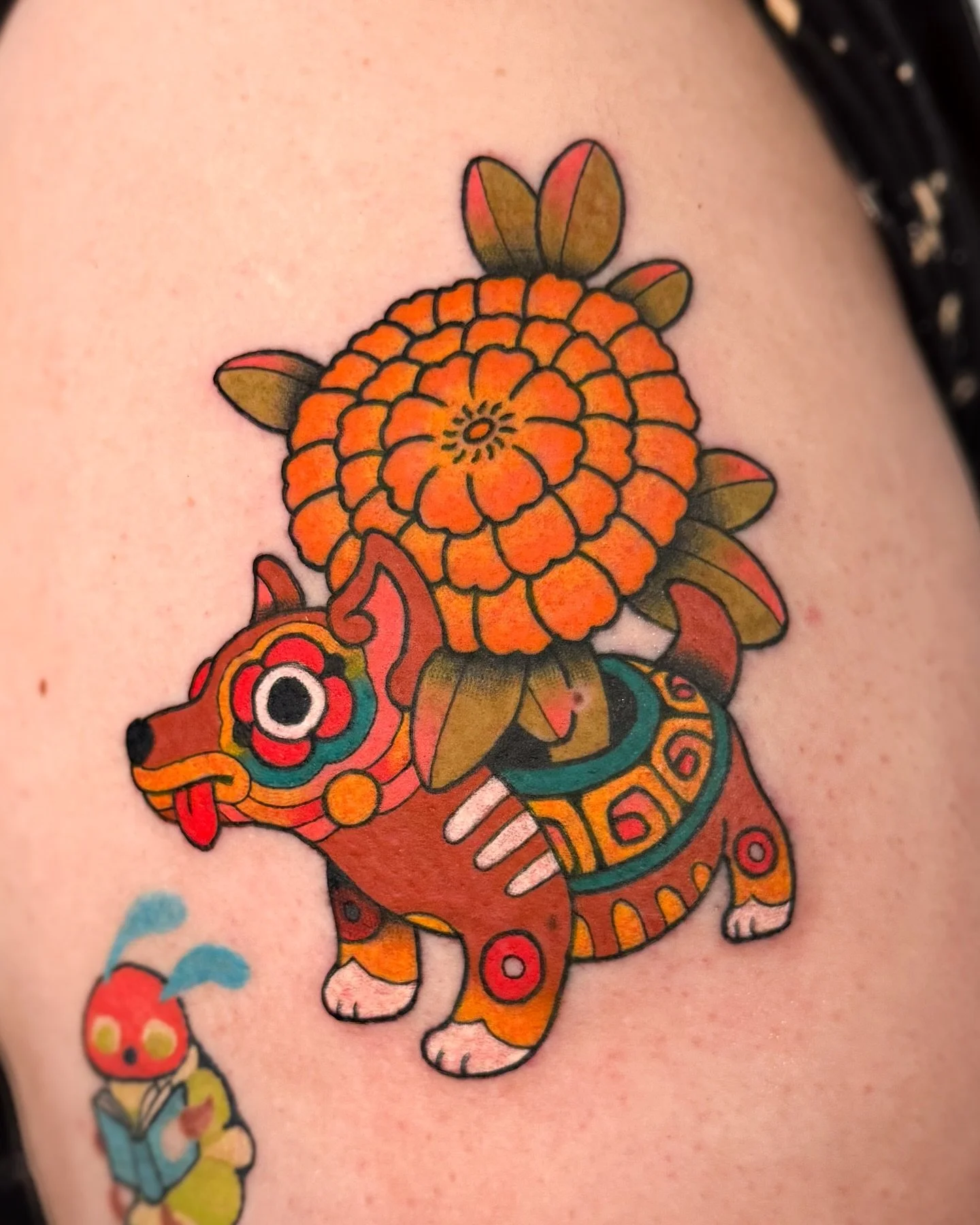 Another version of the doggie planter with marigold 🐕🌼
.
.
.
#marigoldtattoo #cempasuchiltattoo #colimadog