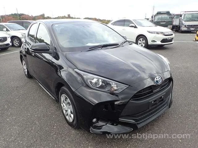 TOYOTA YARIS HYBRID X 2022 (COMING SOON)