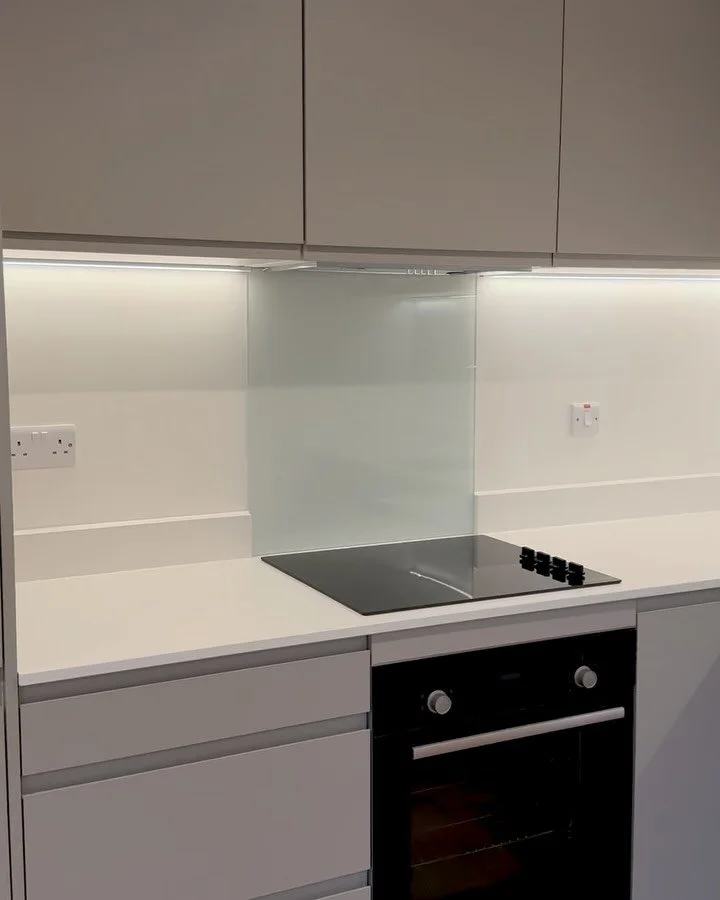 Sleek, smart, and ready to make your own.

Swipe to see how Eliza kitchens can come to life ✨

#ElizaYard #AncoatsLiving #ManchesterHomes #BuildingEliza