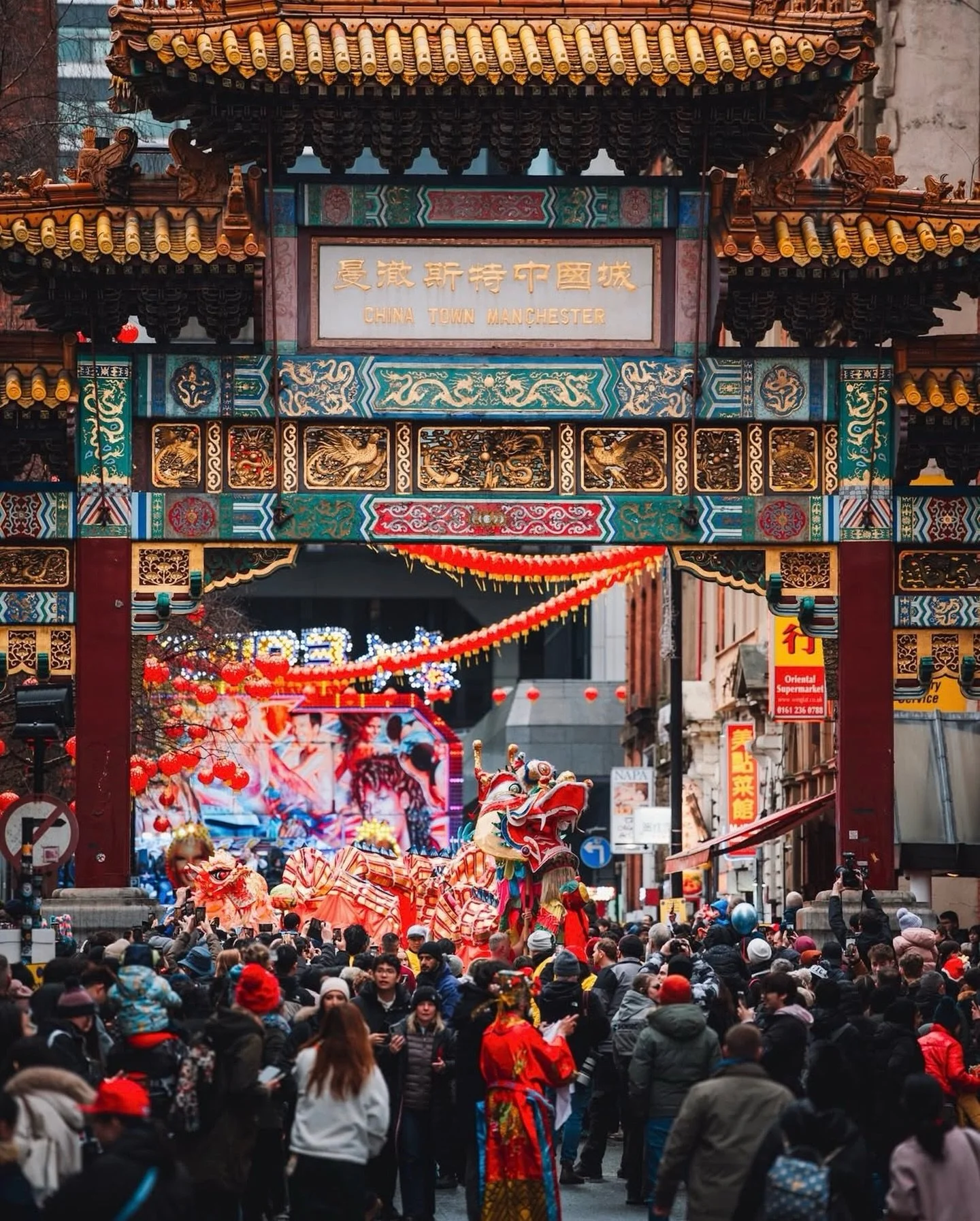 Happy Chinese New Year Manchester 🧧 🐎 ✨ 

📸 Photography by @manc_wanderer 

The Year of the Horse arrives with energy, movement and new beginnings - welcome in your next chapter in a Manchester neighbourhood you love. Homes for sale at Eliza Yard,