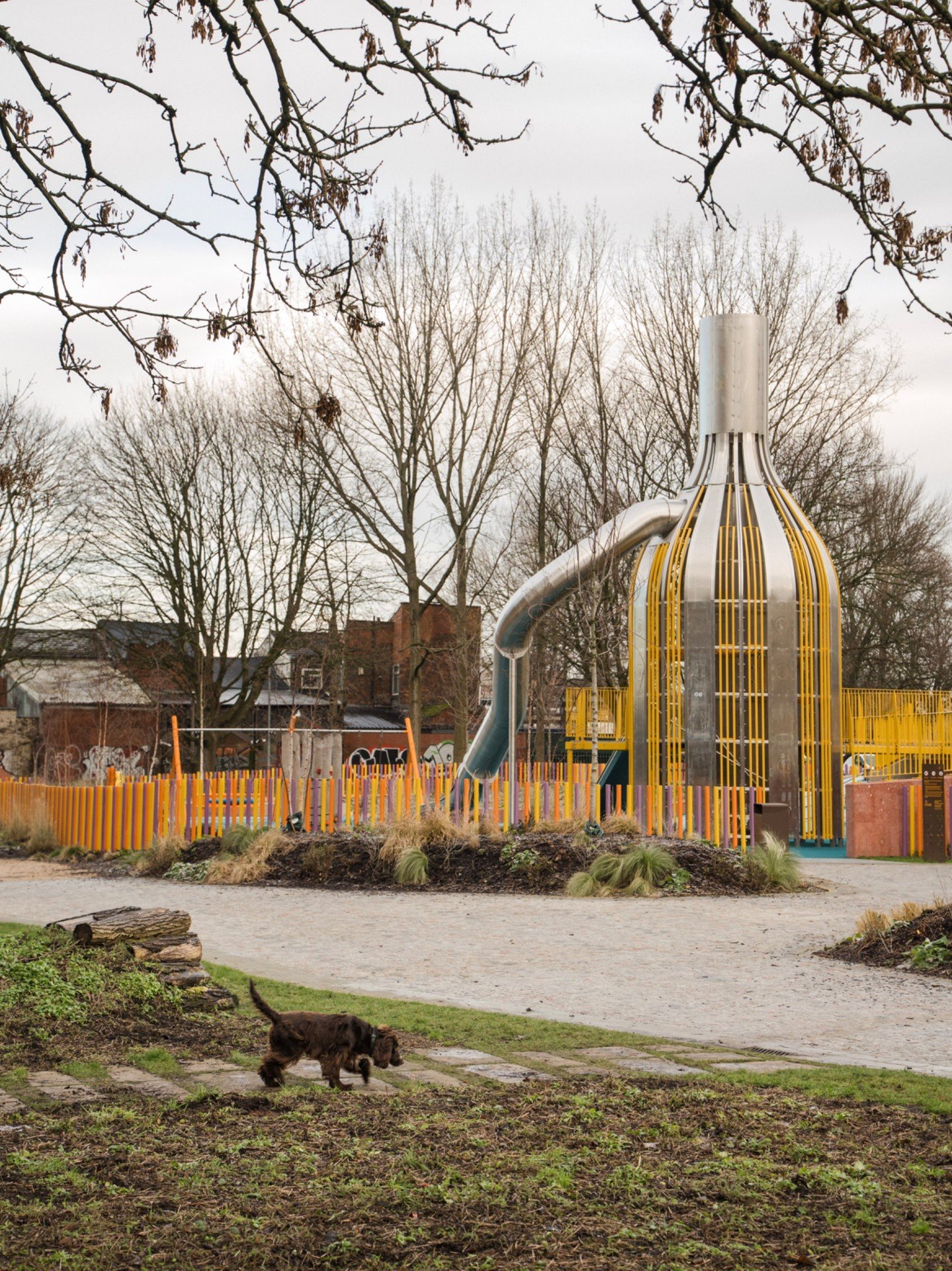 At Eliza Yard, pets are always welcome. With Ancoats Green on your doorstep and walkable waterside routes nearby, it&rsquo;s neighbourhood living designed for you - and them.

New homes now for sale in Ancoats. Move in from April. View the show home 