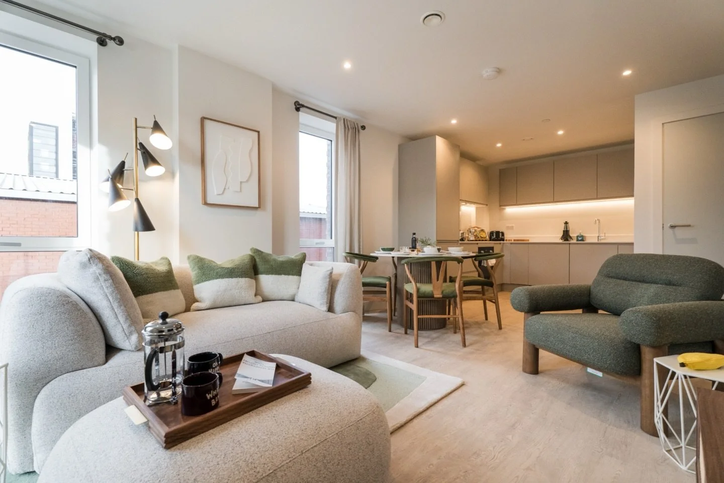 See your future here 🪴

Eliza Yard brings beautifully crafted new 1, 2 &amp; 3 bedroom apartments to the heart of Ancoats&rsquo; next chapter &ndash; pet-friendly, 24/7 concierge, light-filled and ready to move in this month!

Make your next move yo