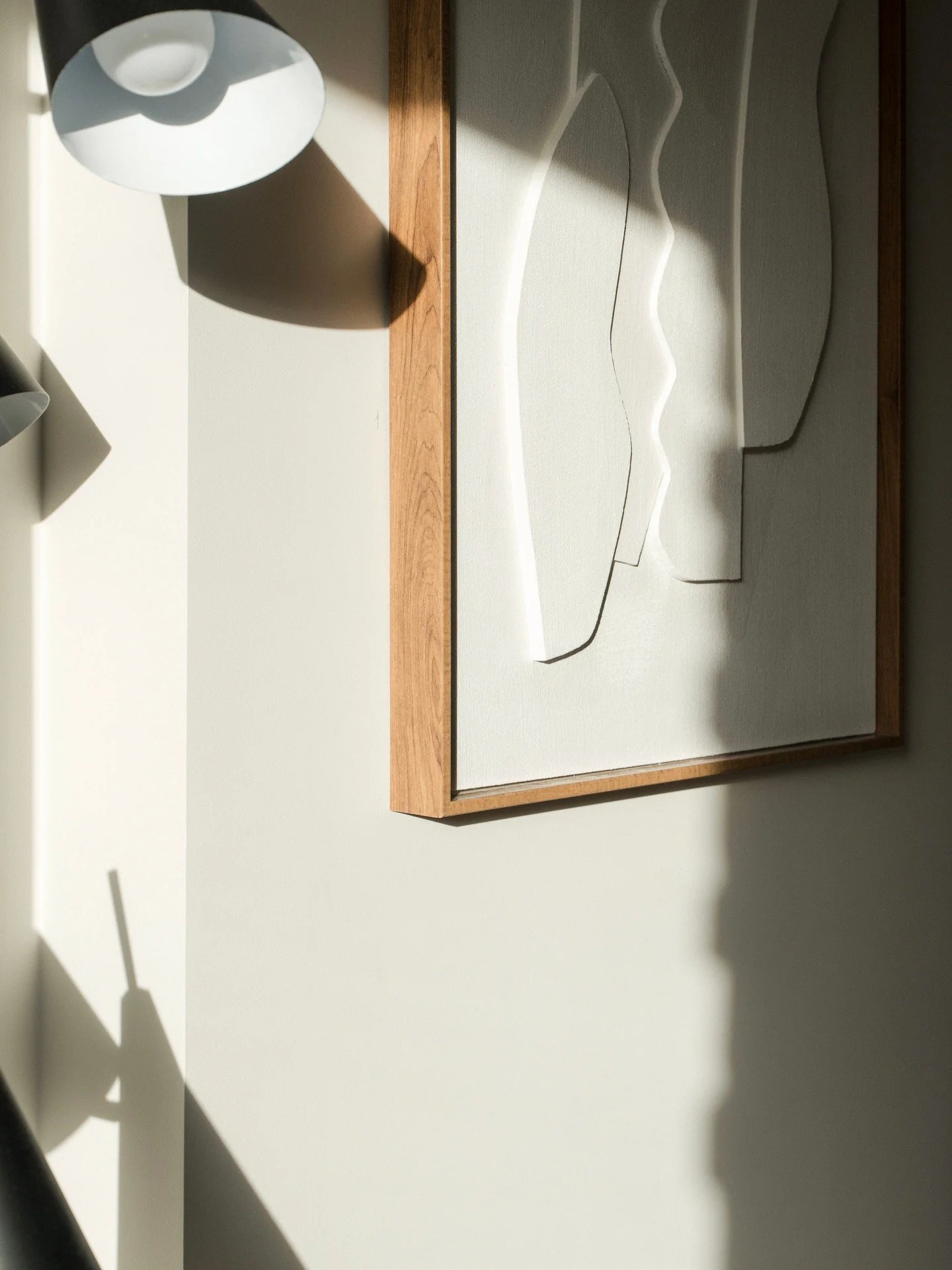 See life in the best light ☀️

Soft, natural light fills every corner, highlighting thoughtful details and calm, balanced interiors.

Step inside the show home and experience it for yourself &ndash; book in via @residemanchester 🔑

#ElizaYard #Ancoa