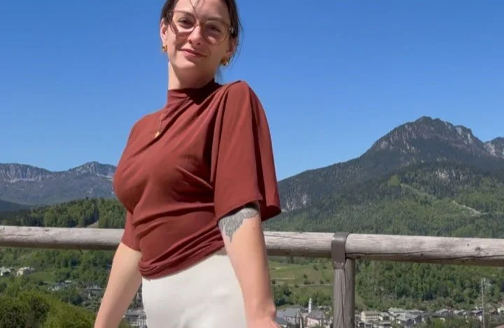 Meine erste Berghochzeit dieses Jahr, und direkt so ein besonderer Start in die Saison! ⛰️🤍

Am 02.05.2026 durfte ich die Hochzeit von Juliane &amp; G&uuml;nther auf der wundersch&ouml;nen @salzbergalm_berchtesgaden begleiten, und dieser Tag hatte e