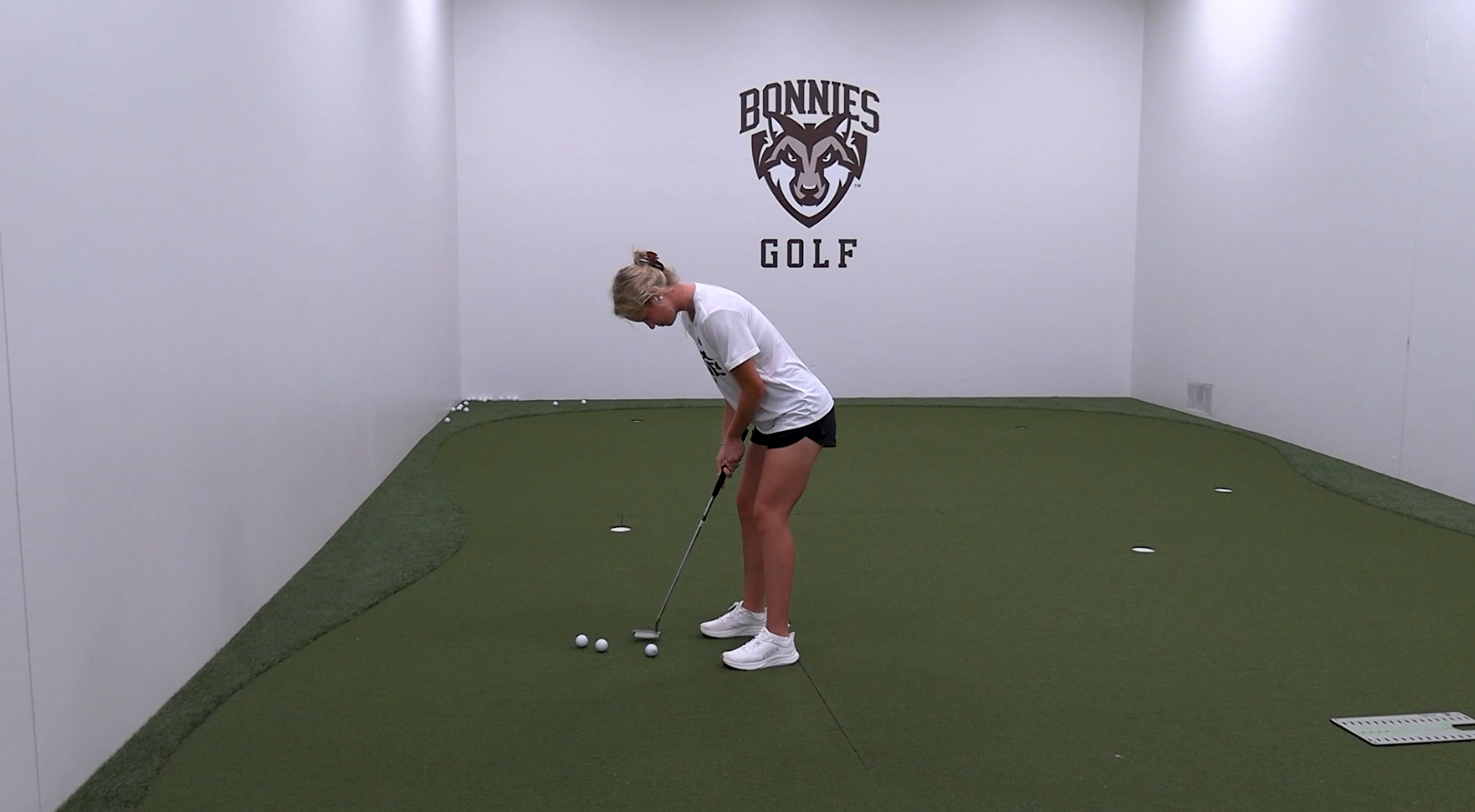 Women’s First D1 Golf Team