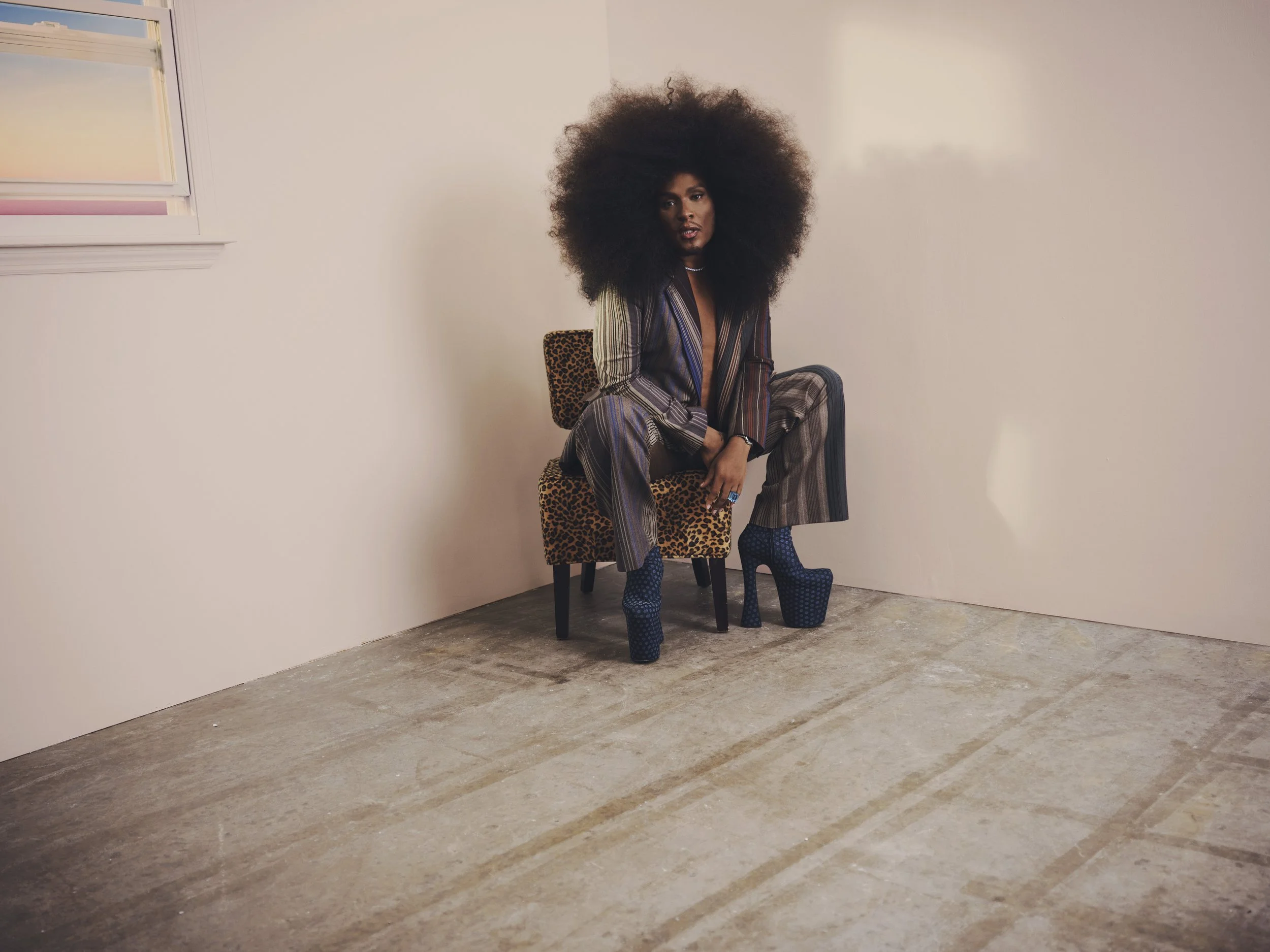 R090_MCA_2024_06_11_LawRoach_PaperMag_Shot_1_0100_FNL.jpg