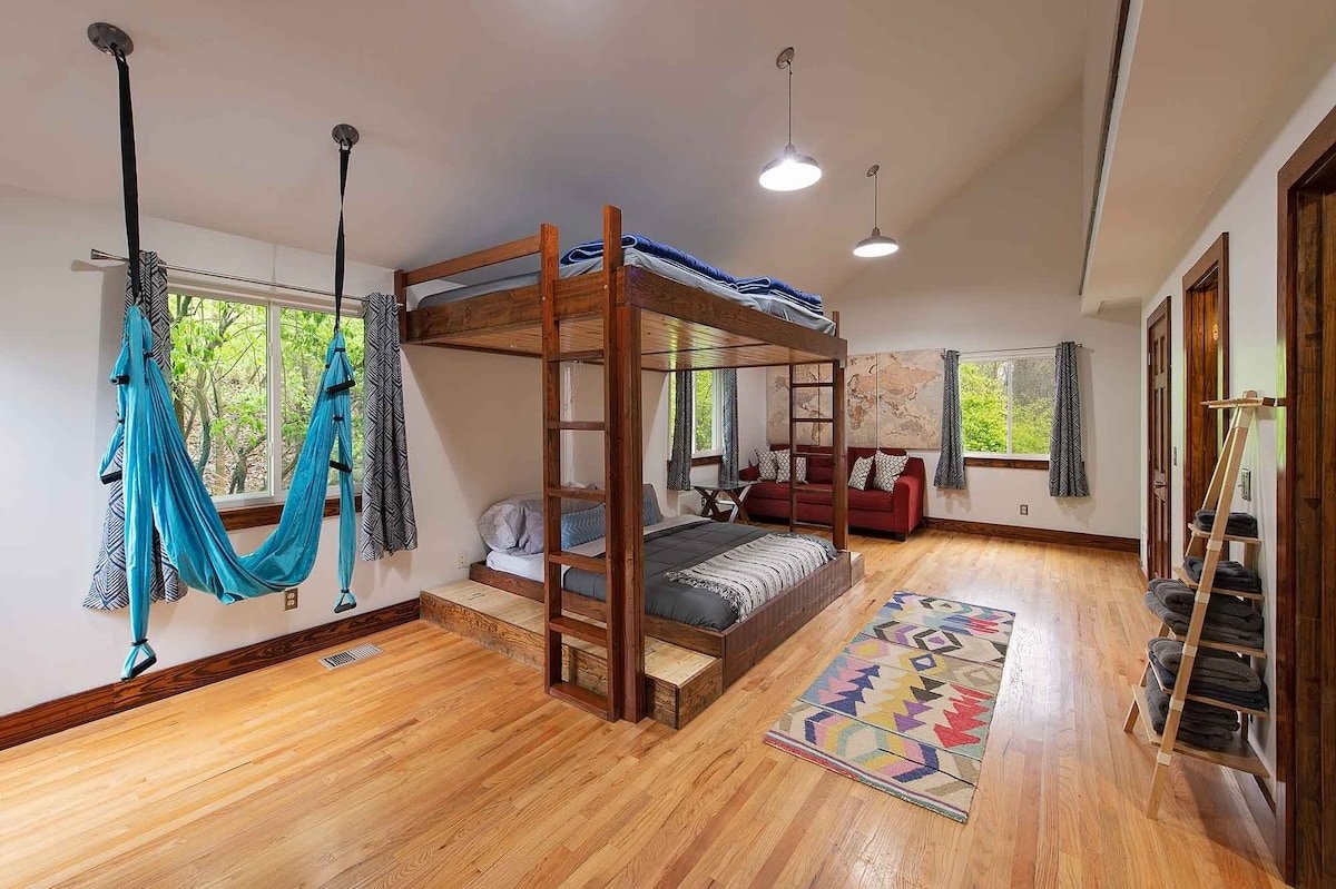 Close Knit Retreat: Shared Room | April 23-25