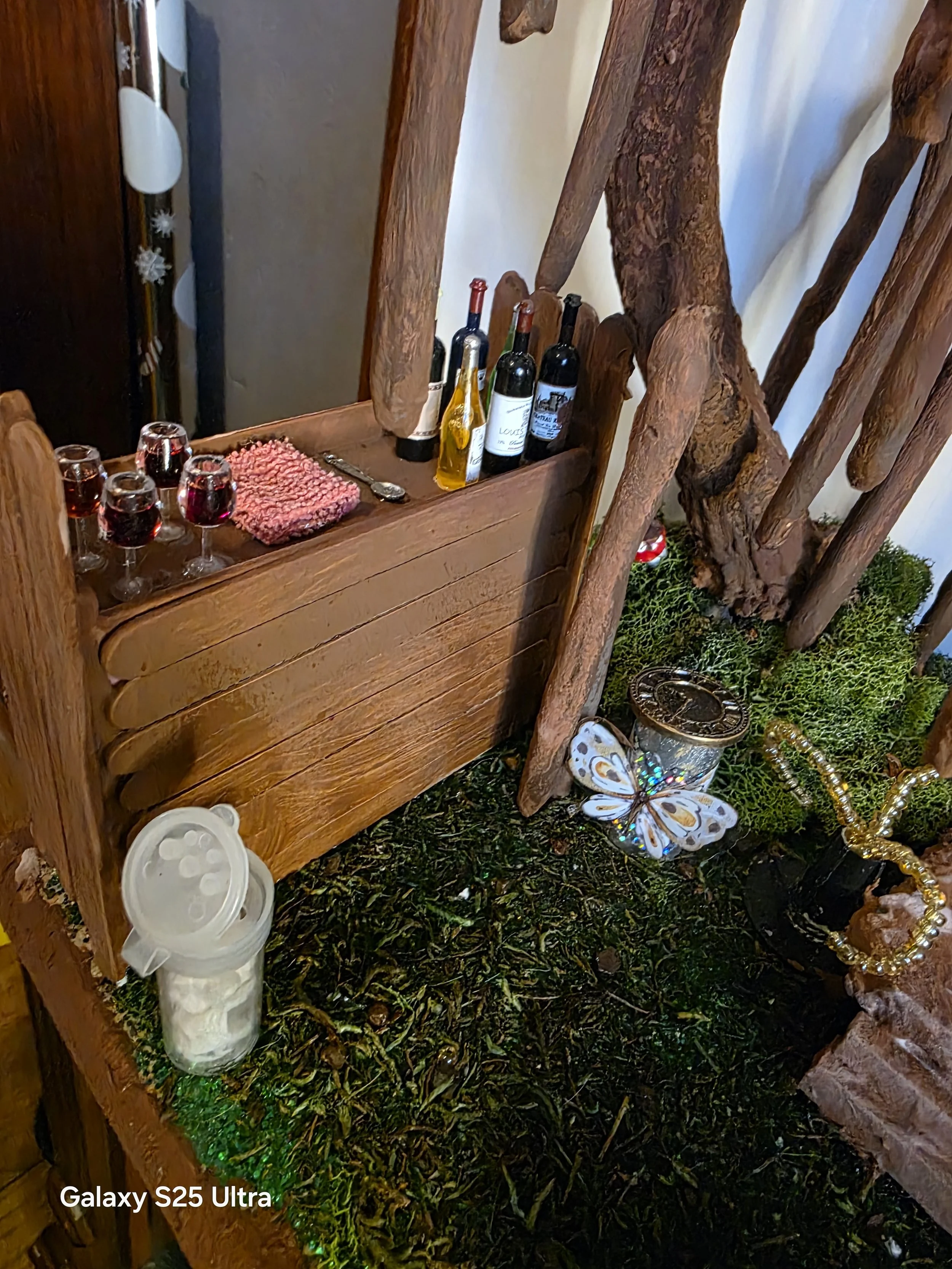 Diorama Camping With A Root Tree 5.jpg