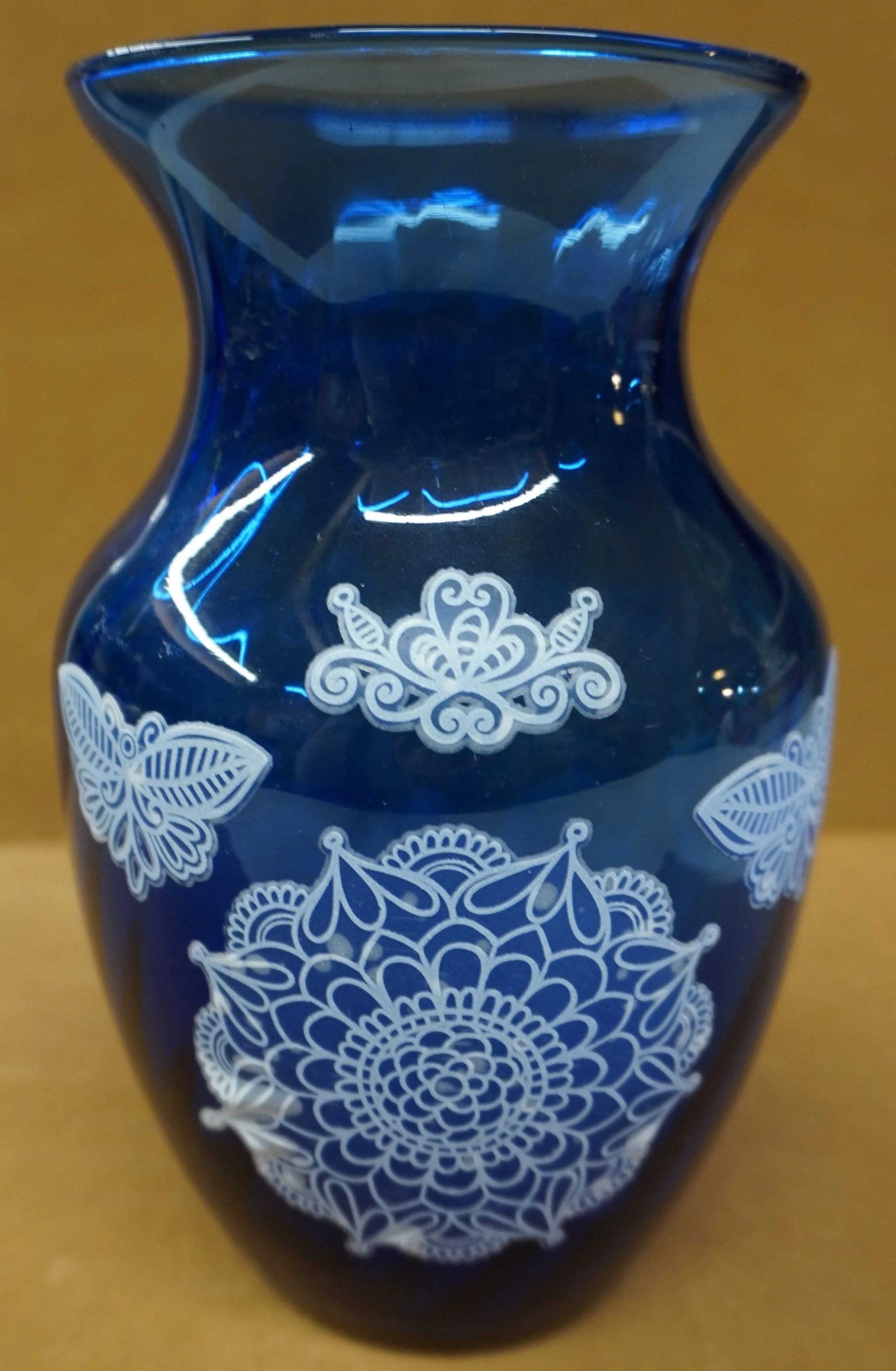 Vase+Blue+decorative.png
