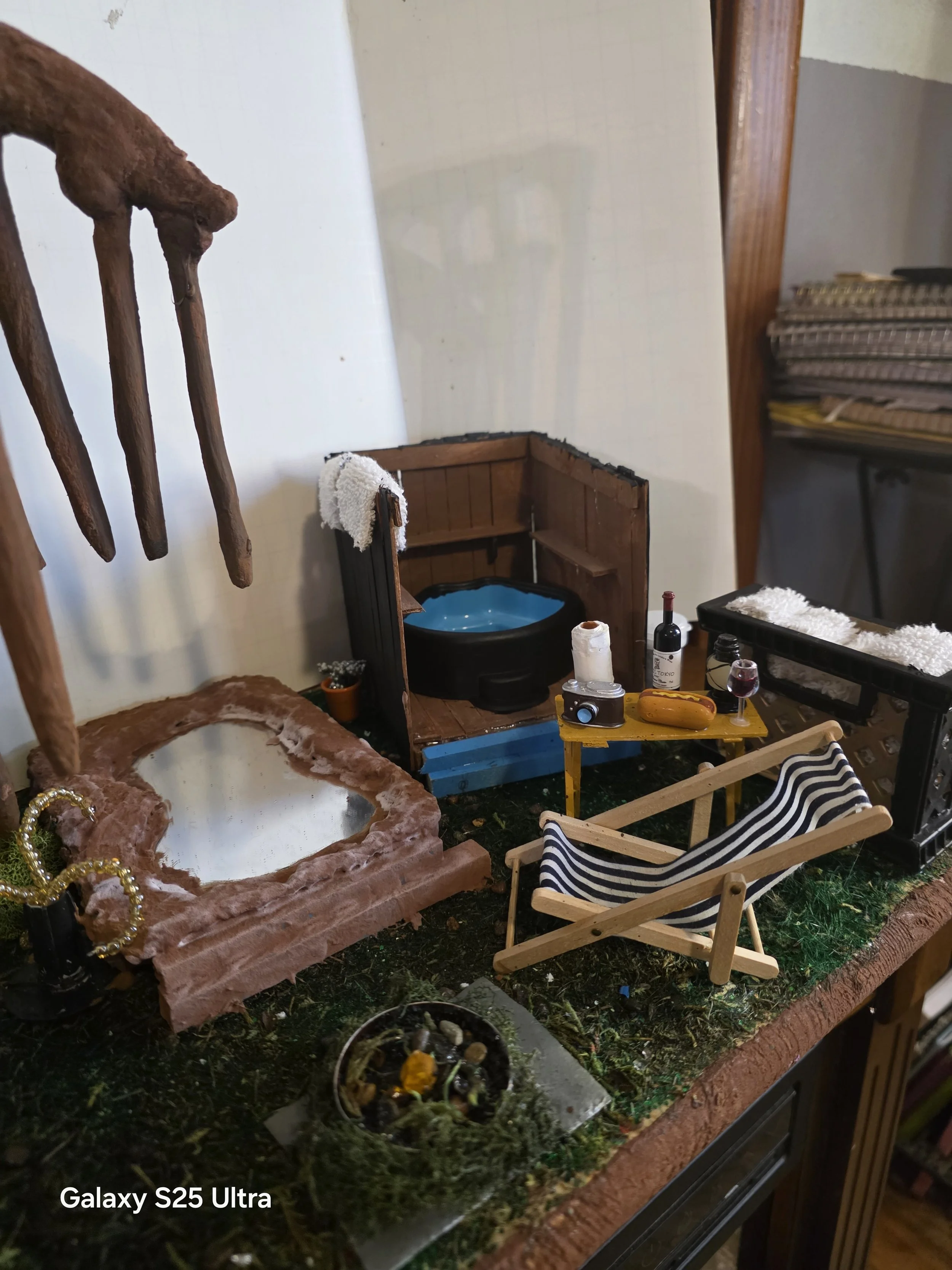 Diorama Camping With A Root Tree 3.jpg