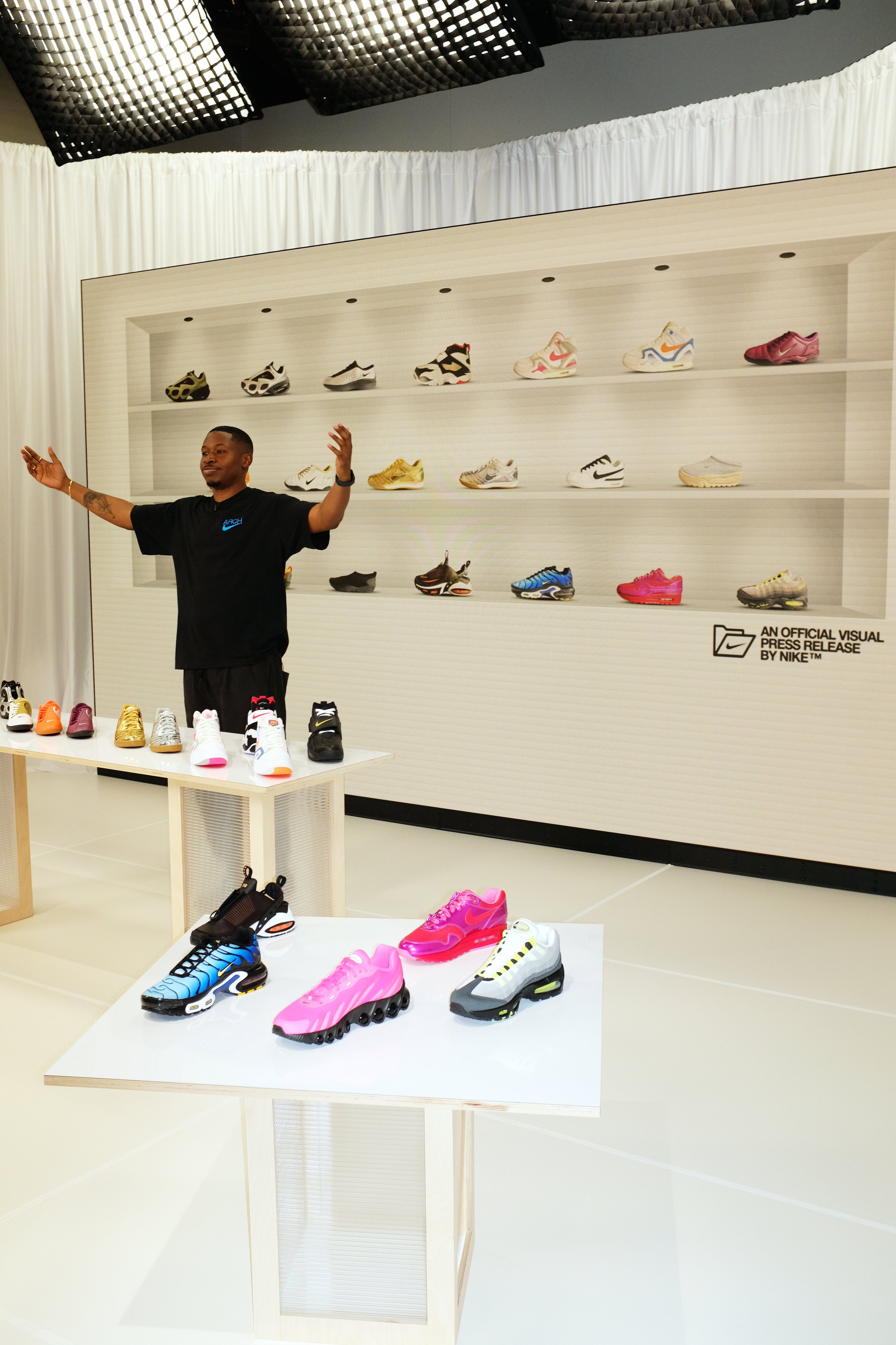 SNKRS_SHOWCASE_BTS_0.jpg