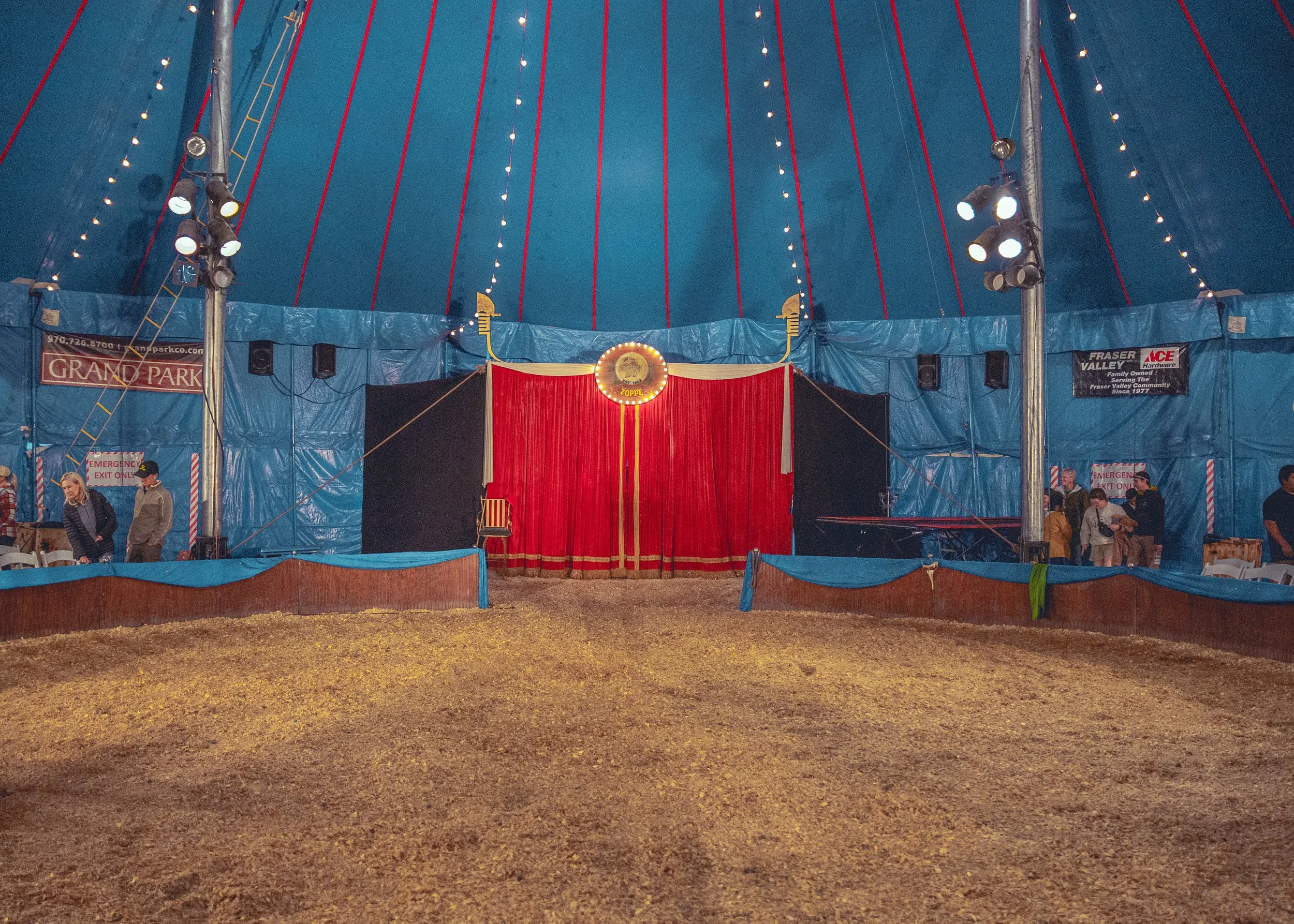 circus-8.jpg
