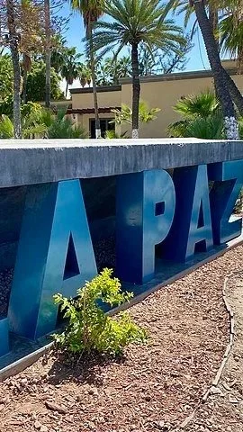 Image of La Paz Sign.