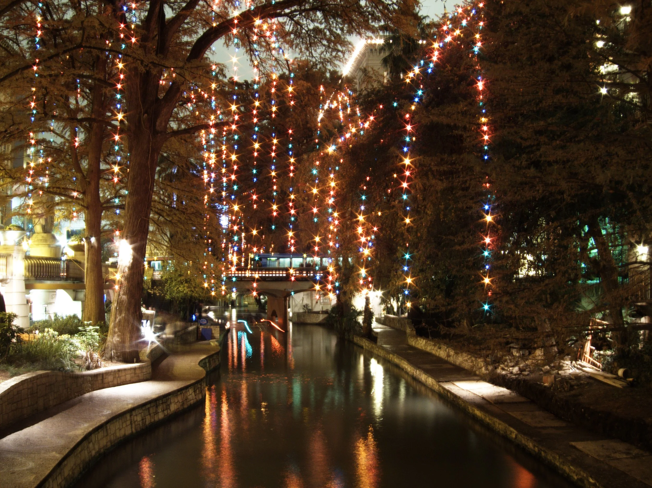 Image of the Riverwalk.