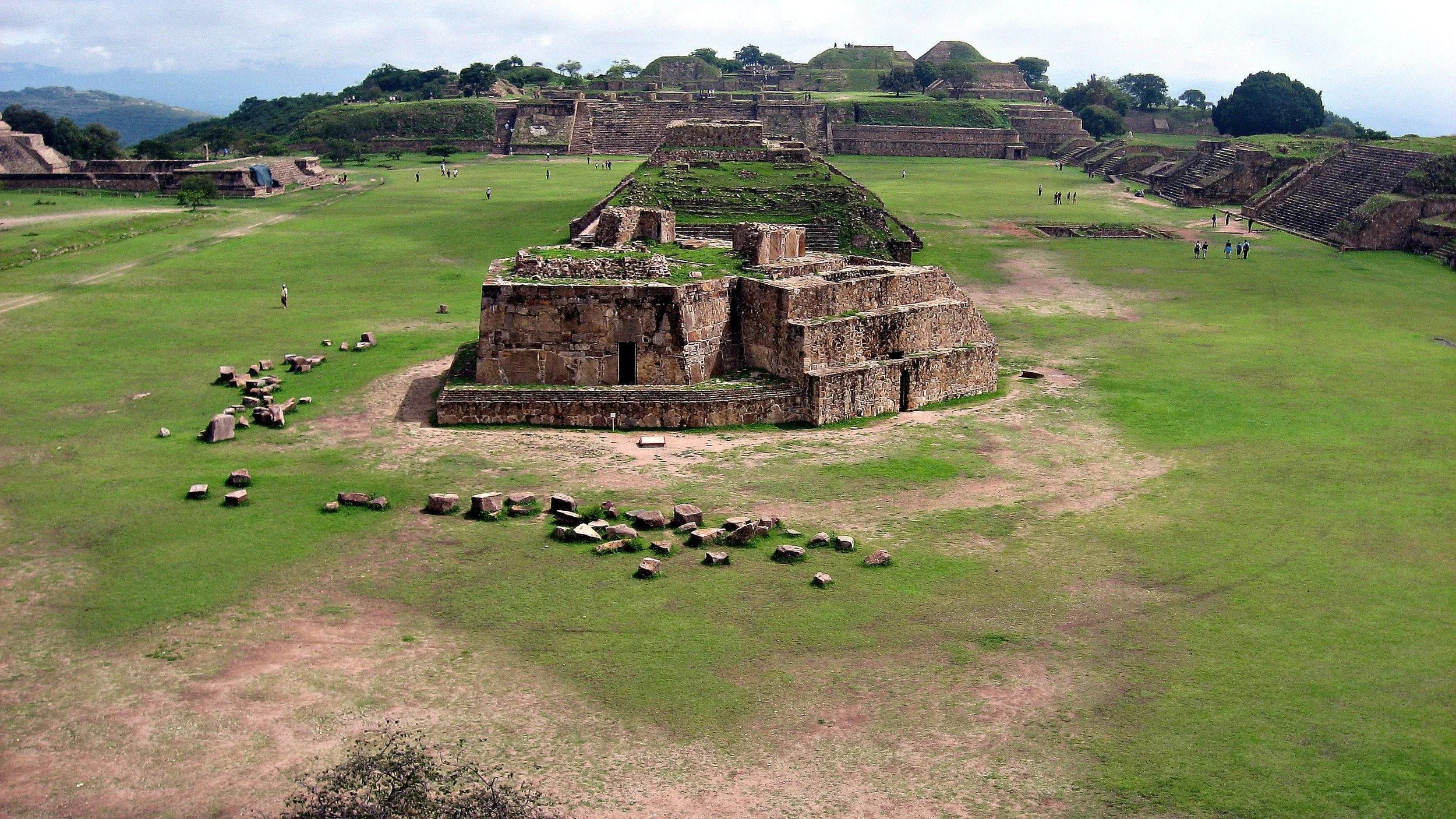 Image of historic Oaxacan Architecture.