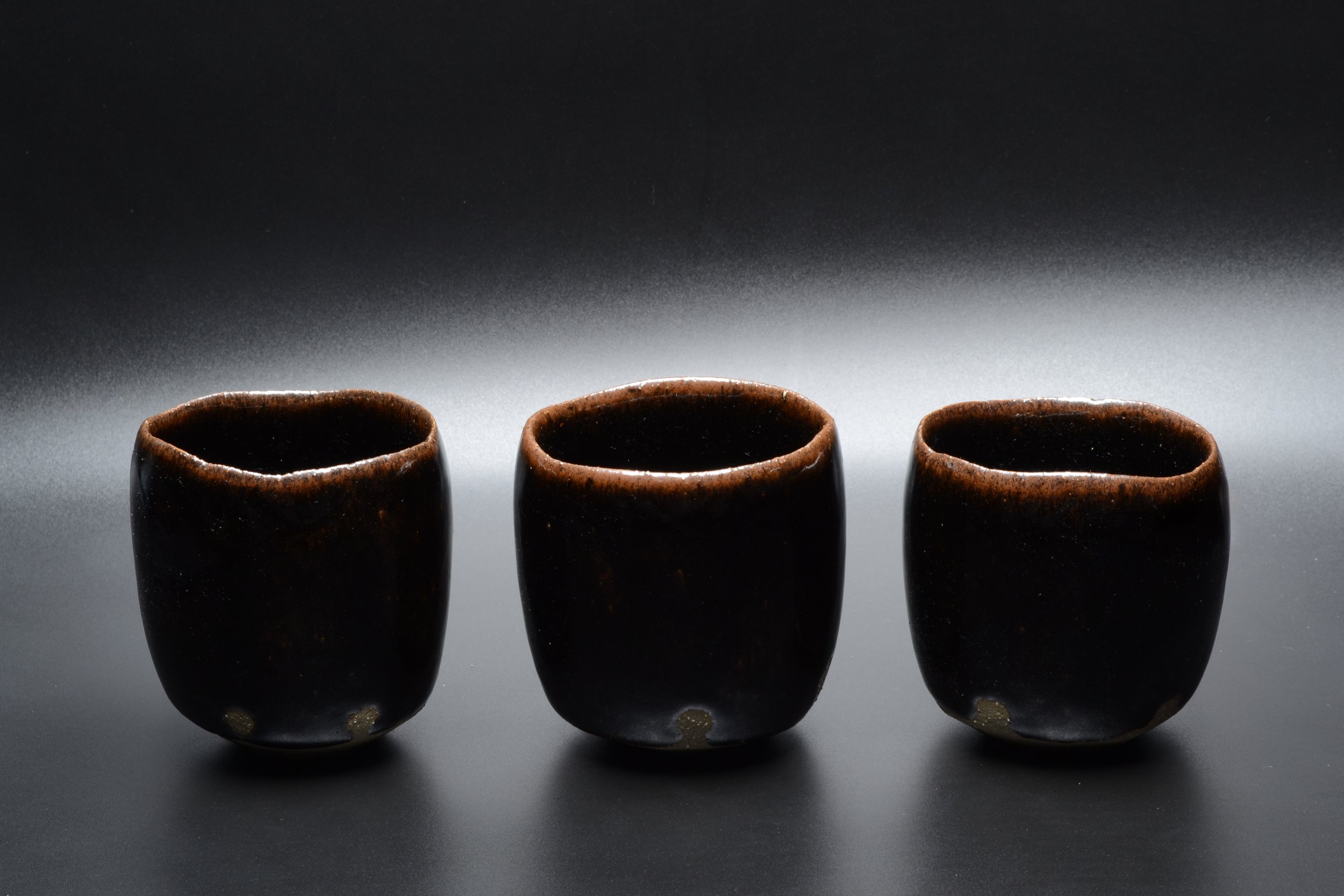   Lot de 3 tasses    Réf. Lot4   80€ 