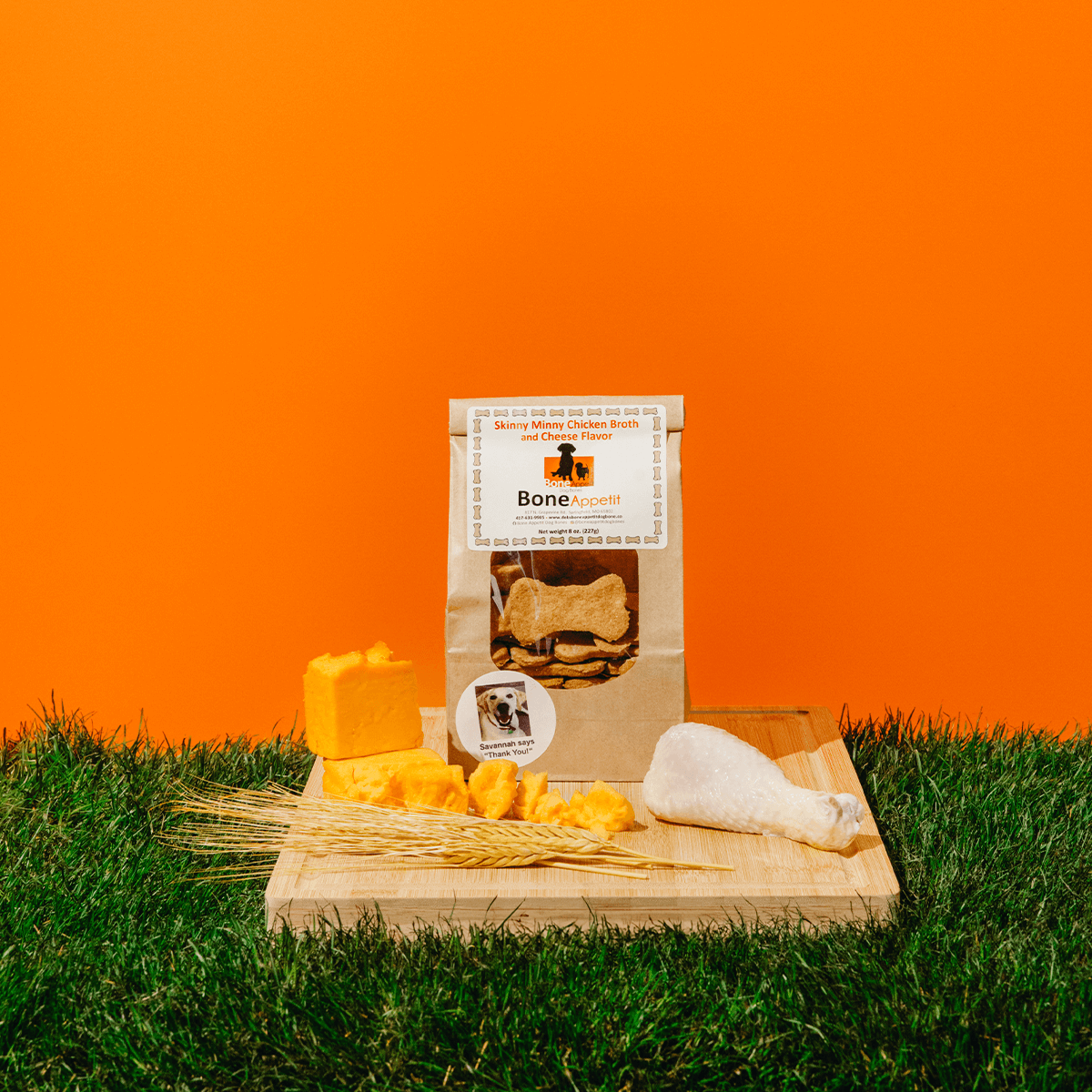 BoneAppetit-Treats-Product-AllNatural-ChickenBroth-Cheese.png