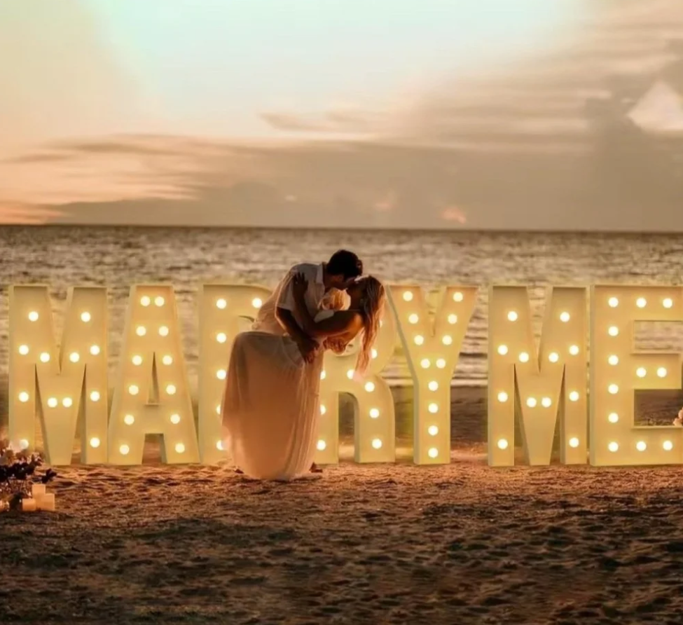 Light-Up Event Letters & Signs