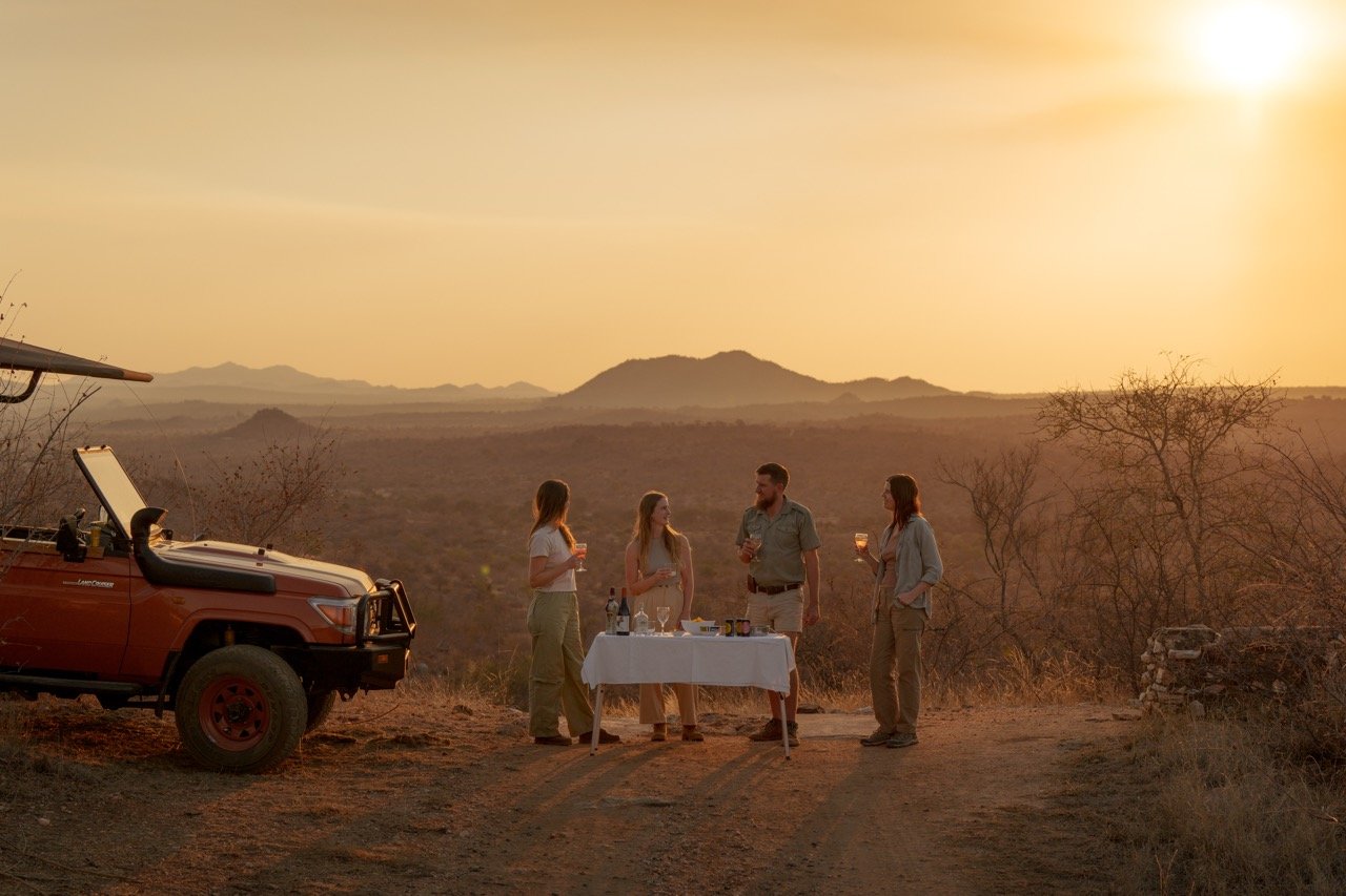 Sundowners Large.jpeg