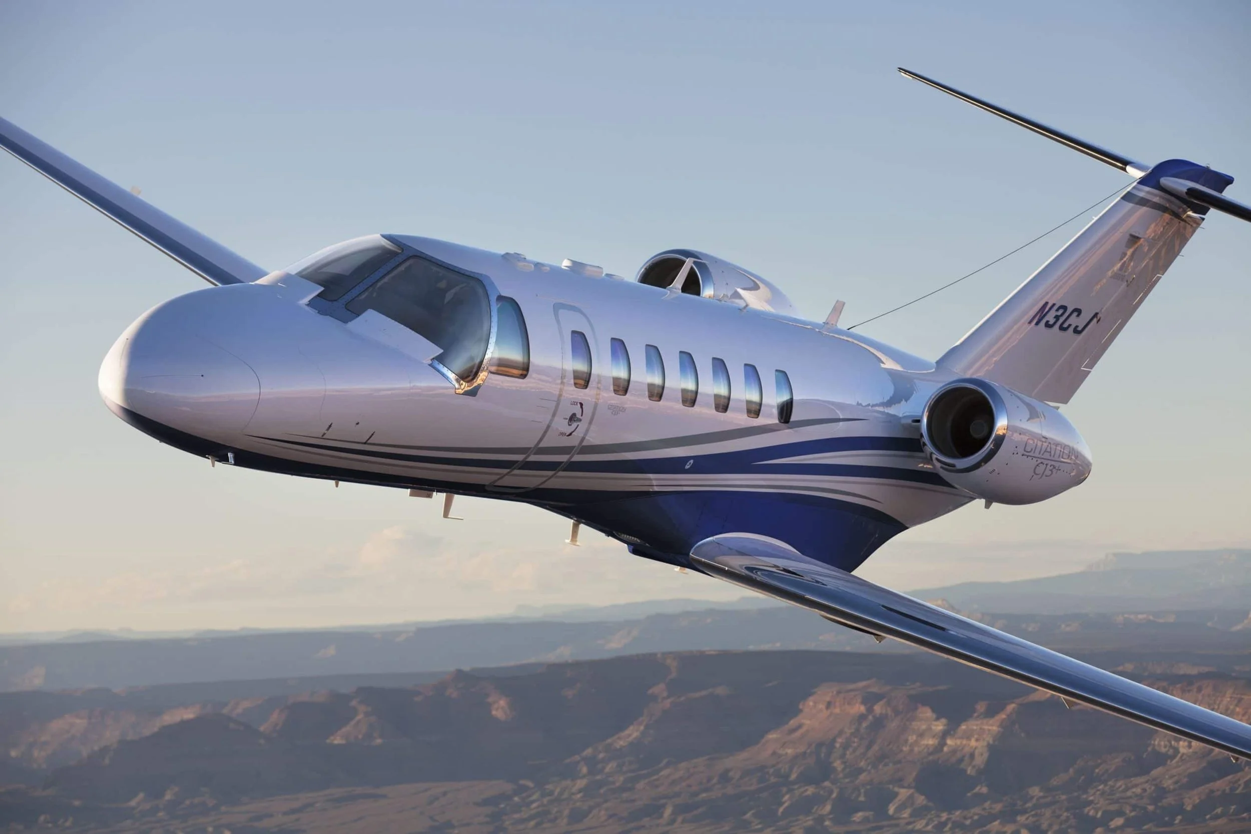 London to Paris Le Bourget Private Jet: Aircraft, Flight Time and Prices