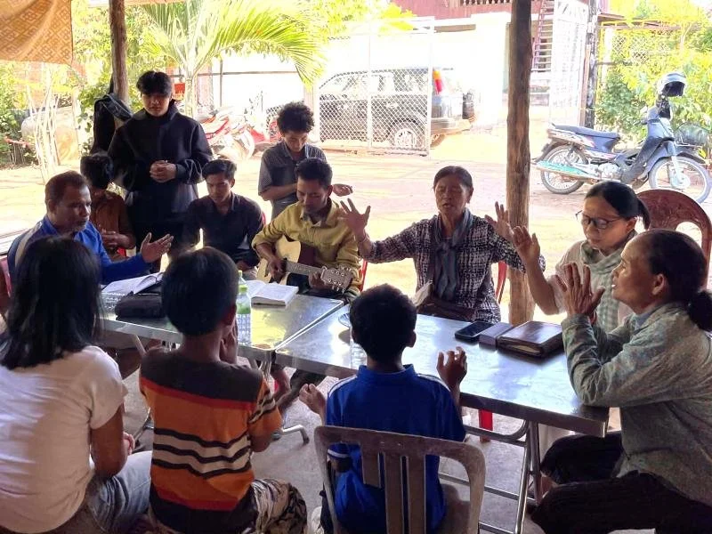 Quiet,_But_Still VERY_ACTIVE04.jpg