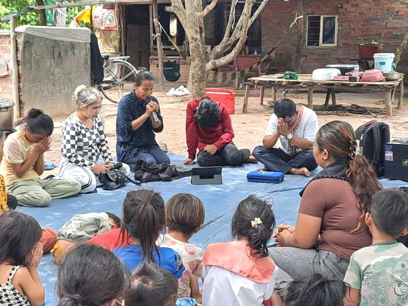 Quiet,_But_Still VERY_ACTIVE13.jpg