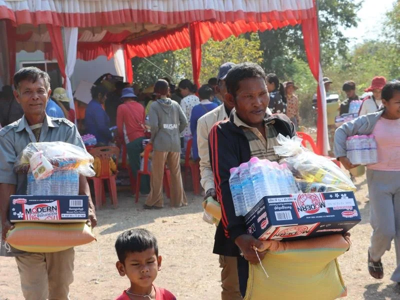 Donation_Refugees_Snule Trait_Banteay_Mean_Chey_10.jpg