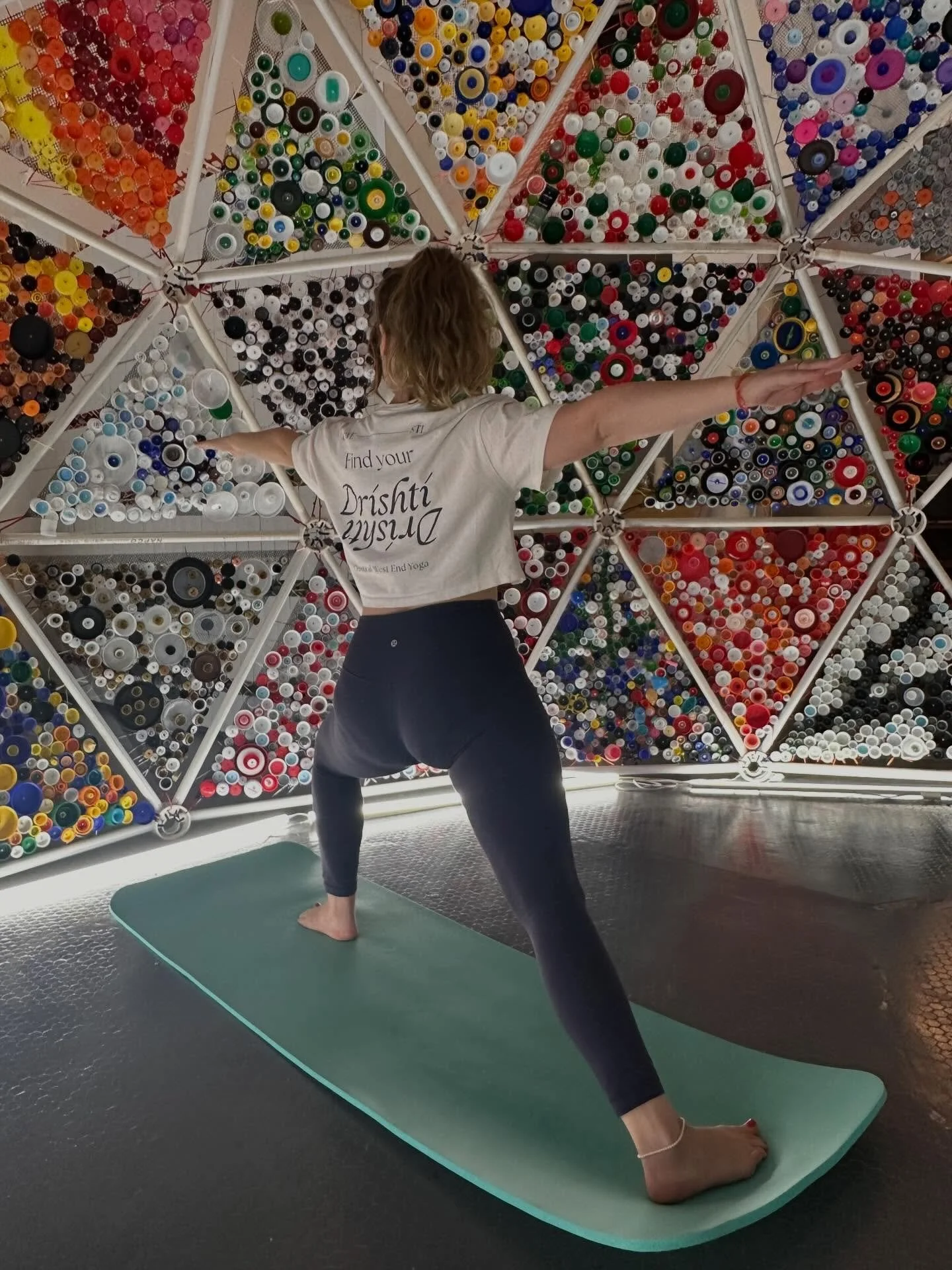 CENTRAL WEST END YOGA X @adrienneoutlaw 🌈 

Yoga inside a geodesic dome at the Earth Day Festival @forestparkforever 🌿 yes please! 

More details coming soon.