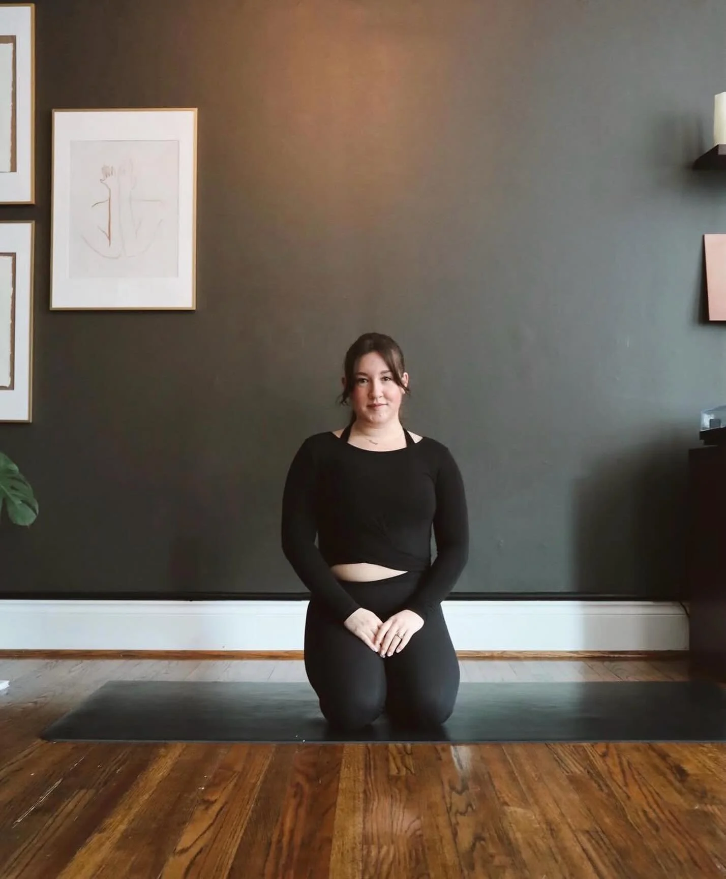 We&rsquo;re not letting April 20th slip by without celebrating you, @rhymeswthemma 💕✨

Yoga Sculpt w/ Emma on Saturdays at noon for the opportunity to bask in a little fire and a lot of fun 🤩 

Happy birthday, Emma!