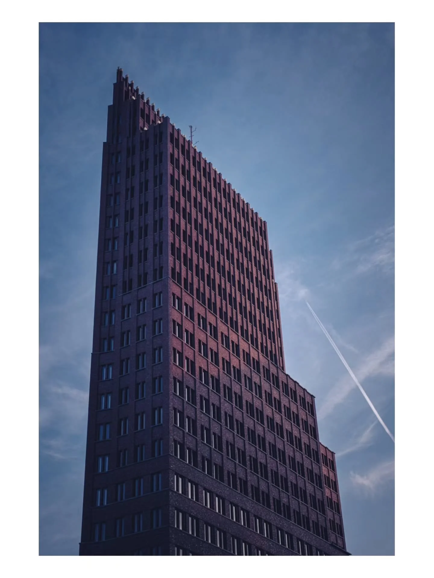 Some architectural stuff from Berlin. To wander round this city and see the extreme contrast in design, age and history of these structures is quite unique.

Fuji X-t5, 16-55mm 2.8.