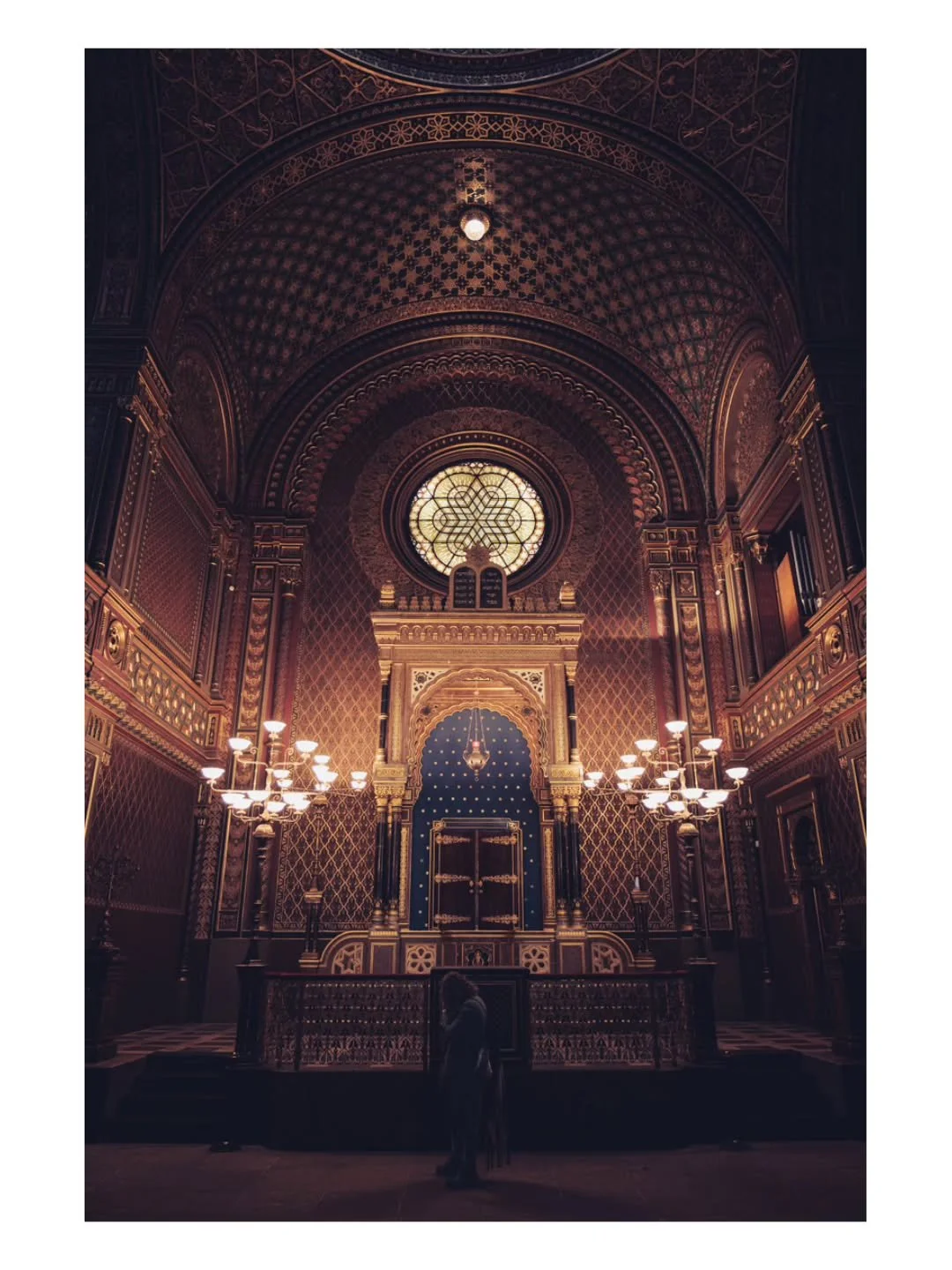Spanish synagogue, Prague.
Such a stunning place to visit. 
Edited with my Fujifilm preset pack available on my website.

Fuji X-t5, Fuji 16-55mm 2.8.
