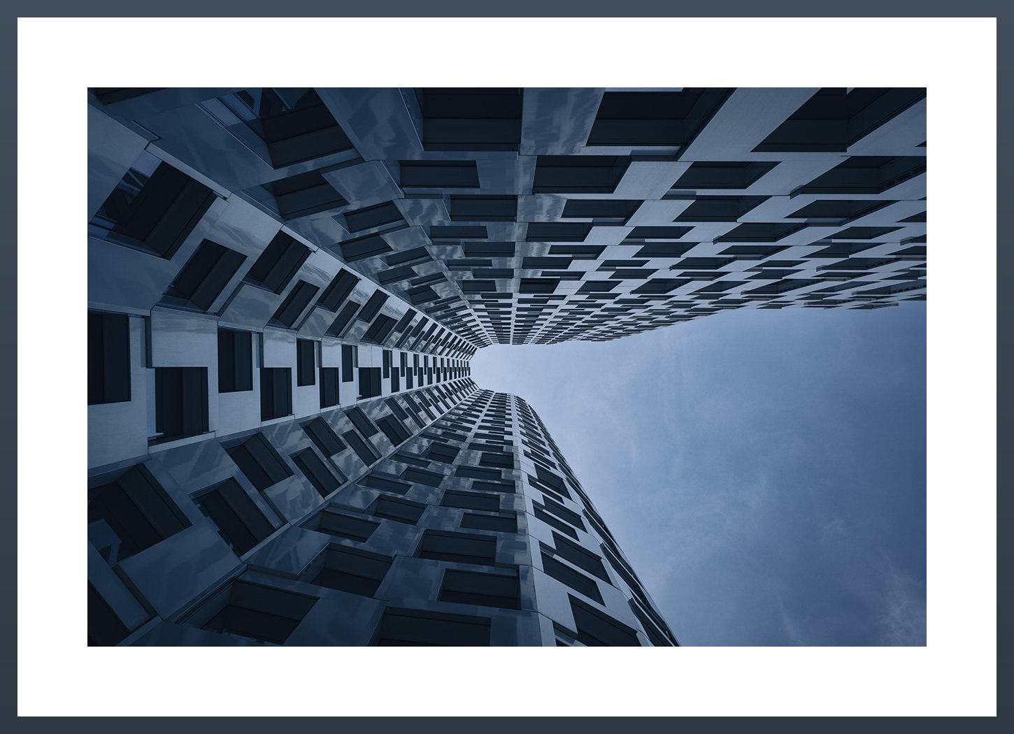 Hotel-Sky.jpg