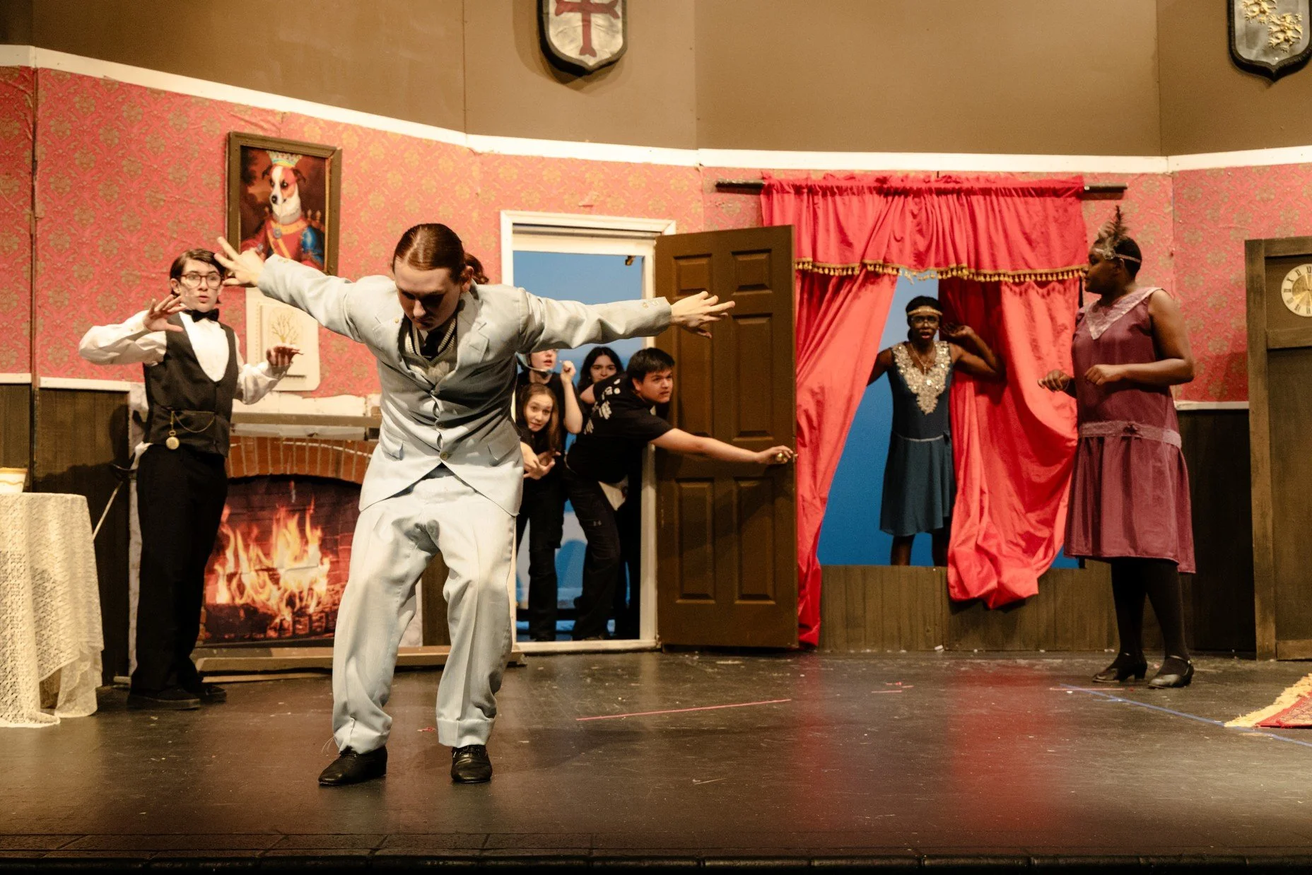 Reviews: The Play That Goes Wrong (High School Edition) at Centreville High School