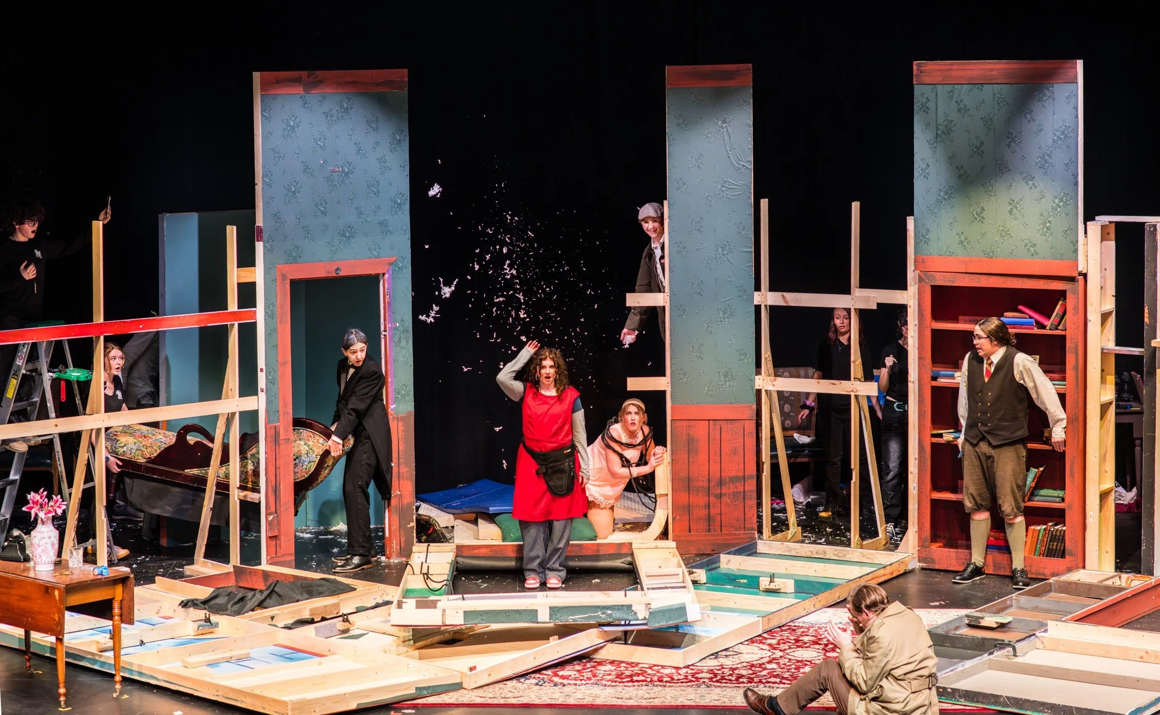Reviews: The Play that Goes Wrong HS Edition at Wakefield School
