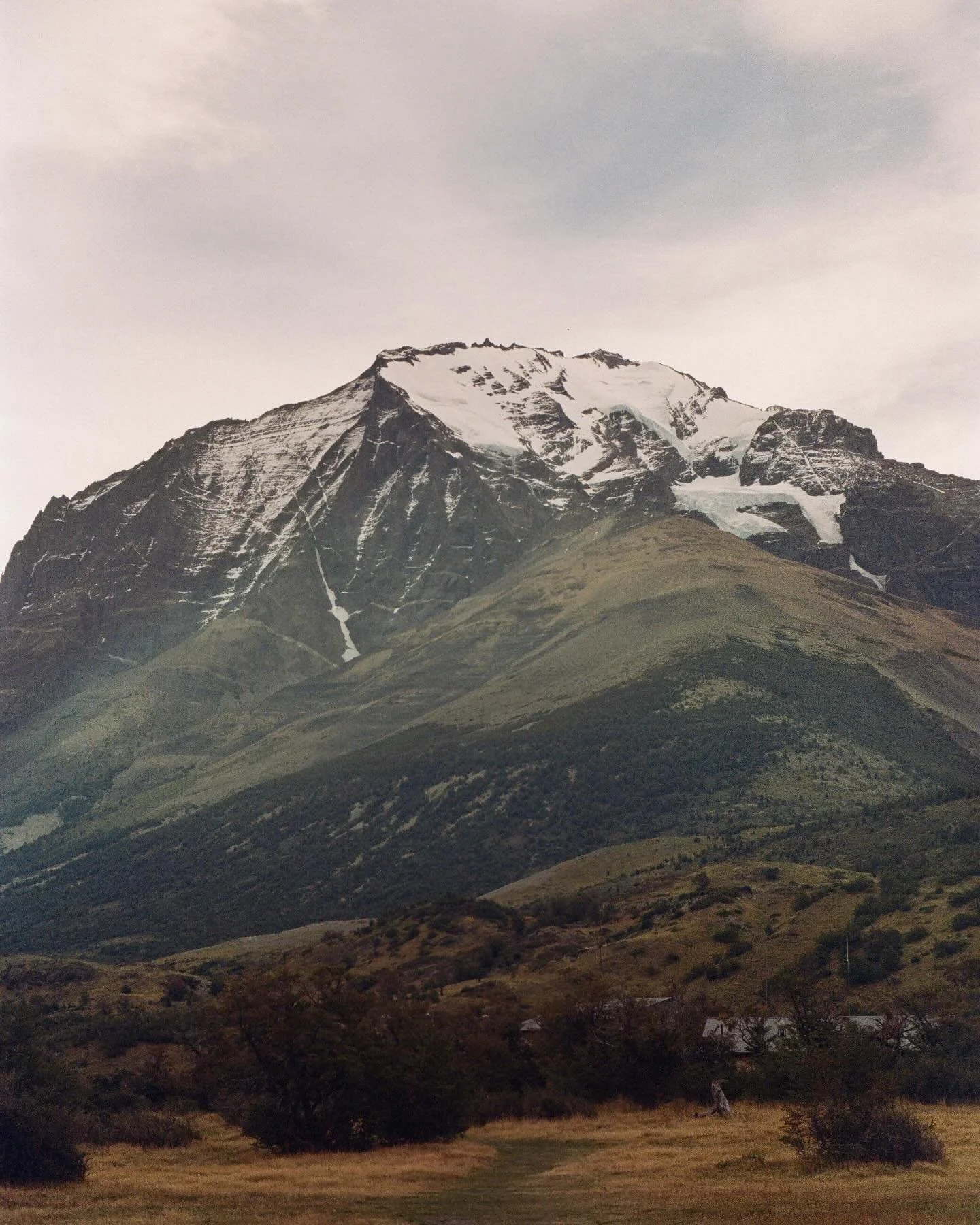 ⛰️

#patagonia #chile #torresdelpaine #torresdelpainenationalpark #film #filmphotography #travelphotography #traveler #lifeonfilm #embracethegrain #filmisnotdead #iphonevsfilm #pentax #35mm #35mmfilmphotography #photographydaily #nature #trek #backpa