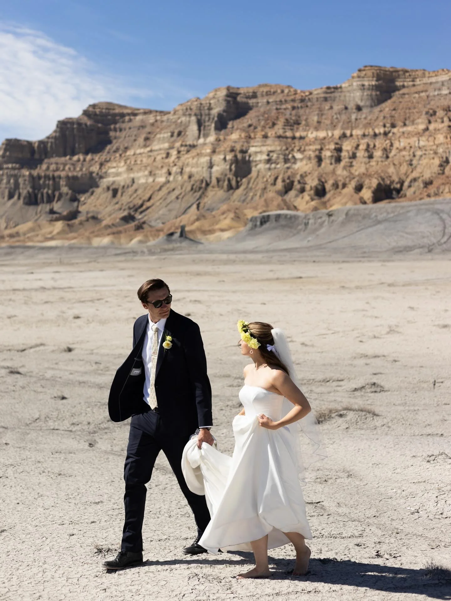 Sneak Peak from the Moon

#arizona #weddingphotos #themoon