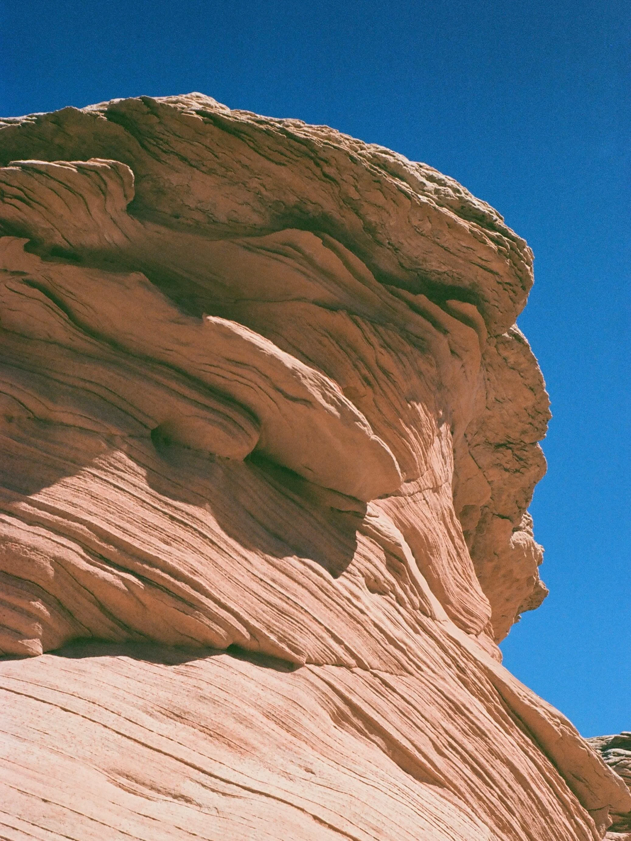 Some stills from Arizona. Cause how on earth could I never share these. Still dreaming about those red rocks. 

#arizona #grandcanyon #page #thewave #redrocks