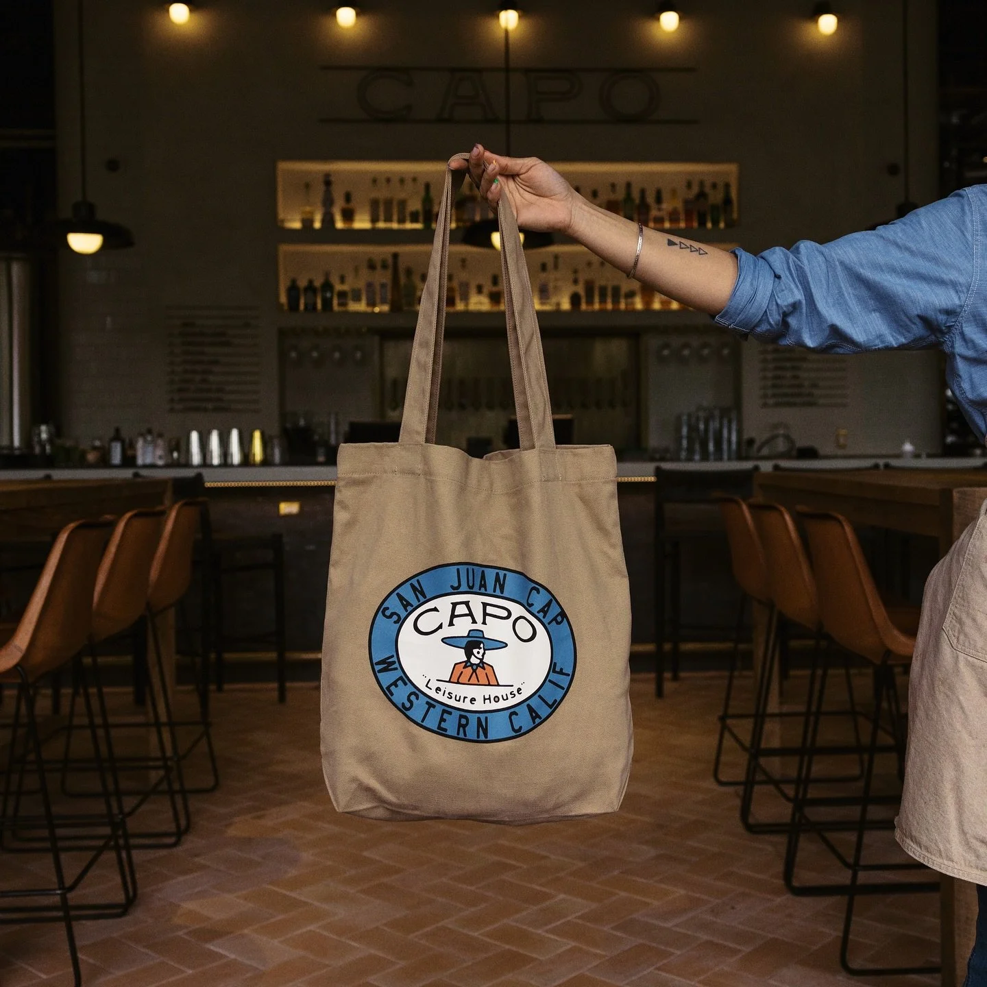 A tote that&rsquo;s meant for life in the leisure lane. 〰️

Available online only 🍻