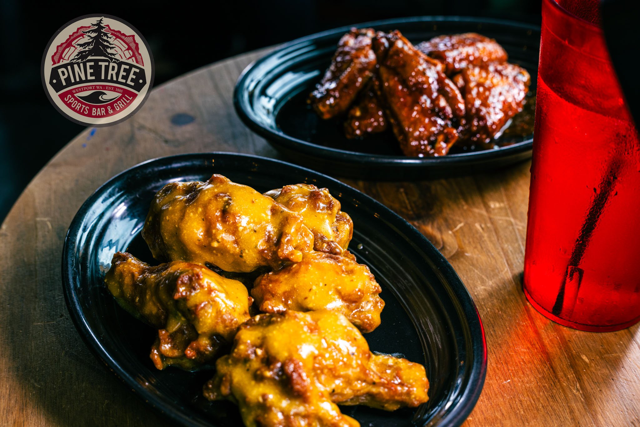 best-restaurant-westport-wa-pine-tree-bar-grill-wings-6.jpg
