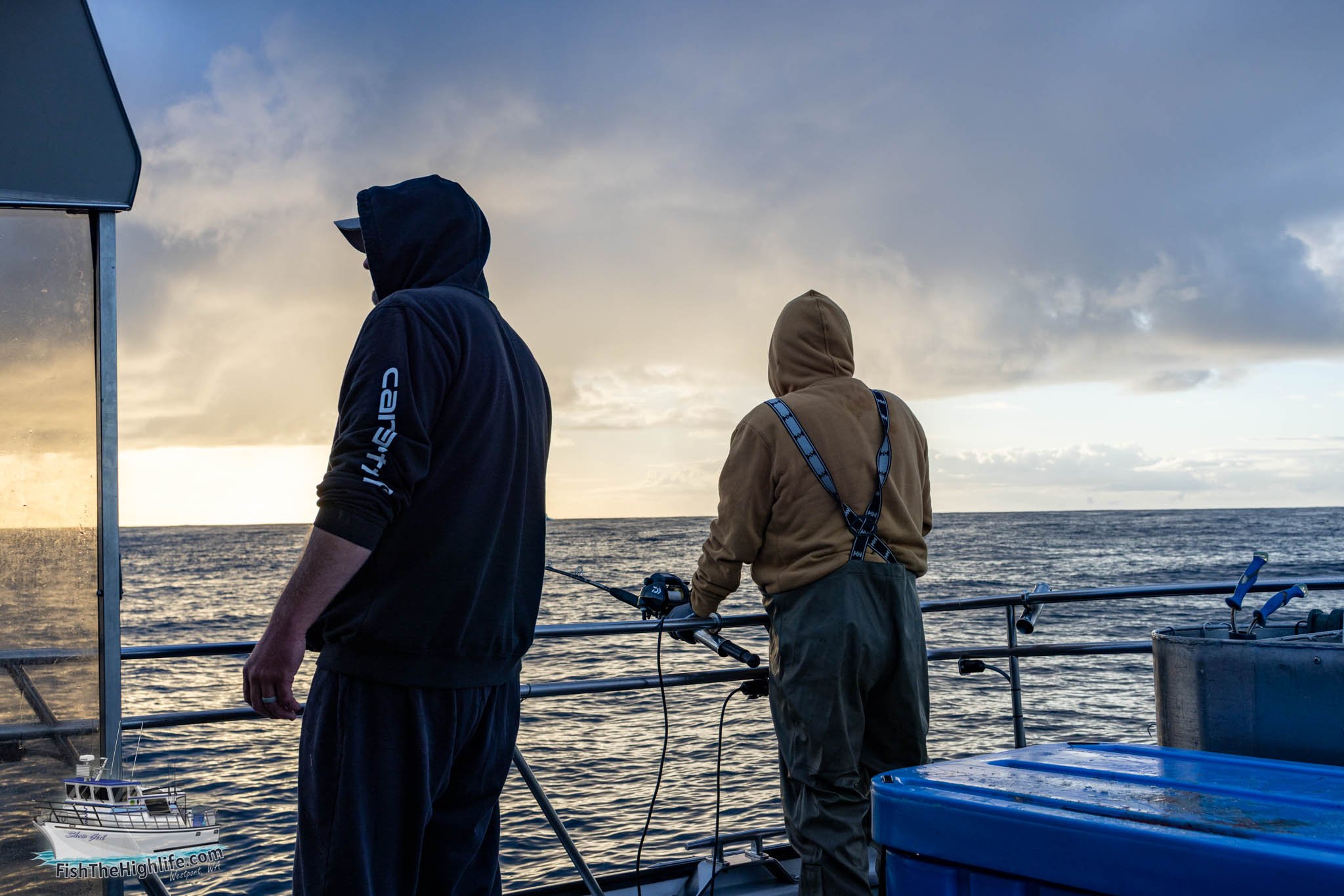 Charter-boat-highlife-photoShoot-2025-adventuring-duo-05.jpg