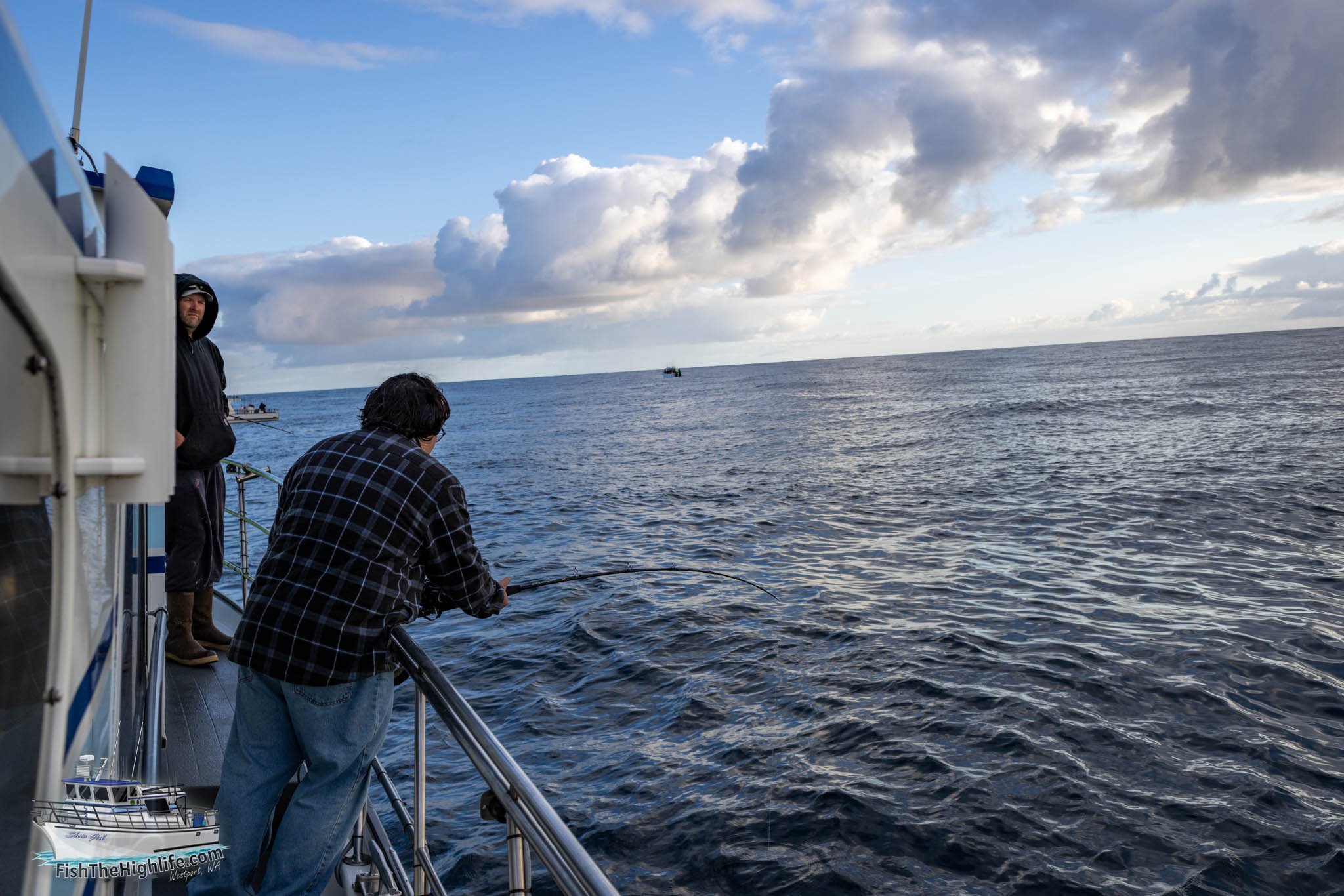 Charter-boat-highlife-photoShoot-2025-adventuring-duo-11.jpg
