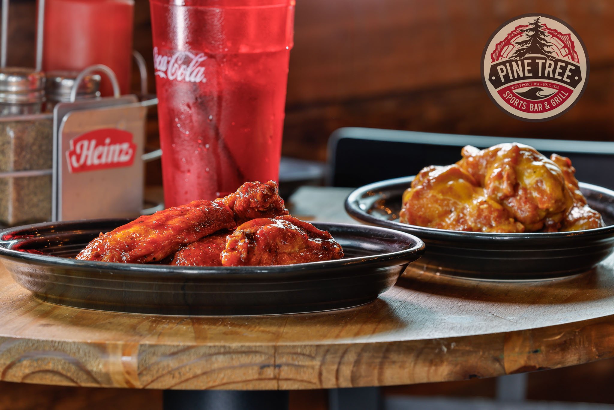 best-restaurant-westport-wa-pine-tree-bar-grill-wings-5.jpg