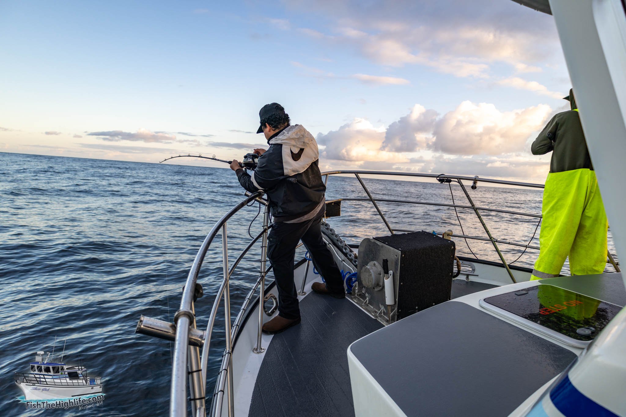 Charter-boat-highlife-photoShoot-2025-adventuring-duo-03.jpg
